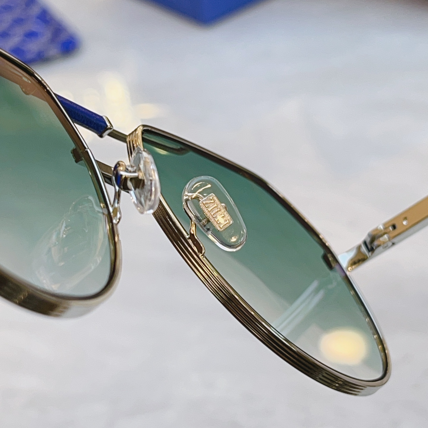 ，【ZEIZ*】蔡*司新款太阳镜，MODEL：ZI80136，SIZE：59口17-145