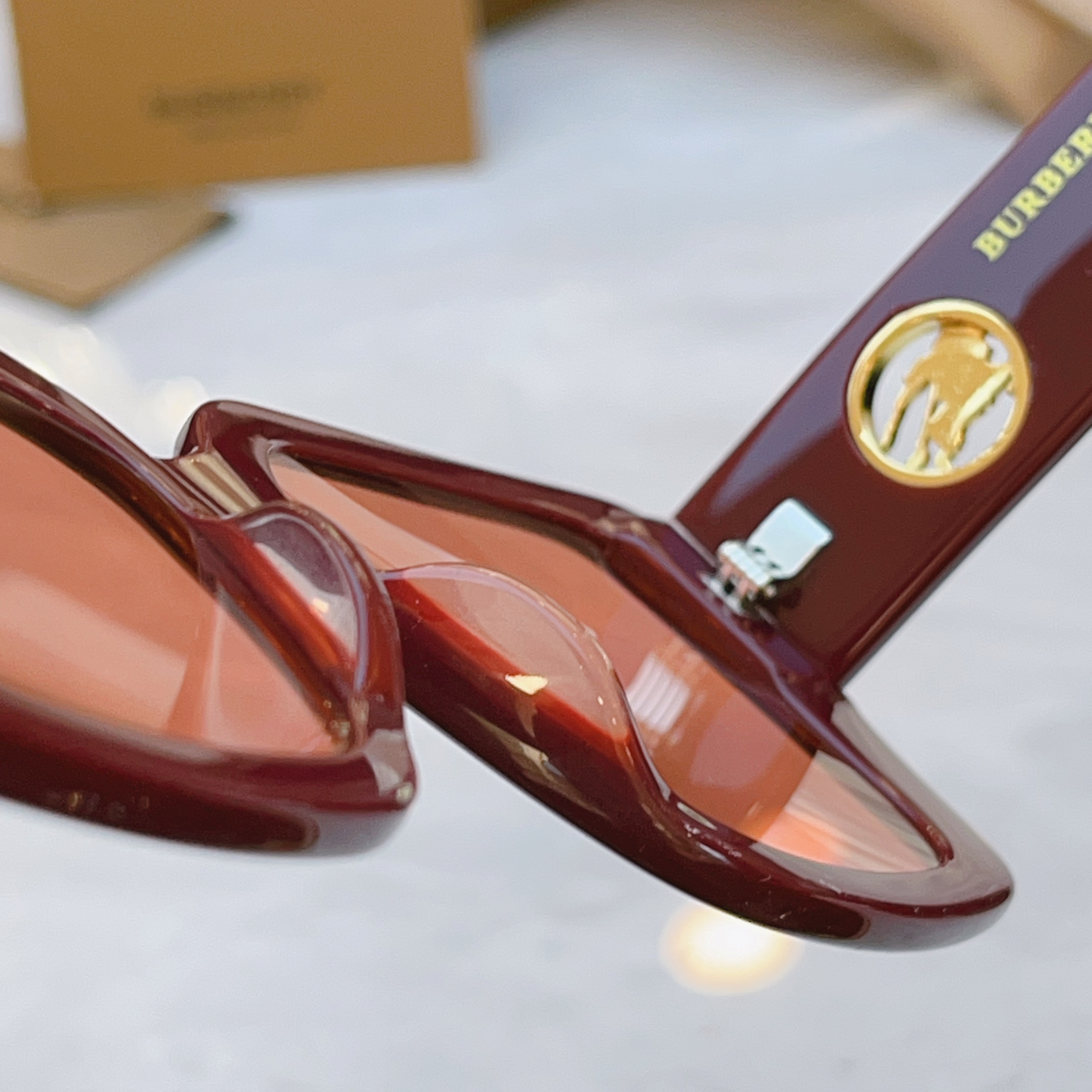 ，【BURBERR*】巴宝*莉新款太阳镜，MODEL：B 5881，SIZE：55口17-145