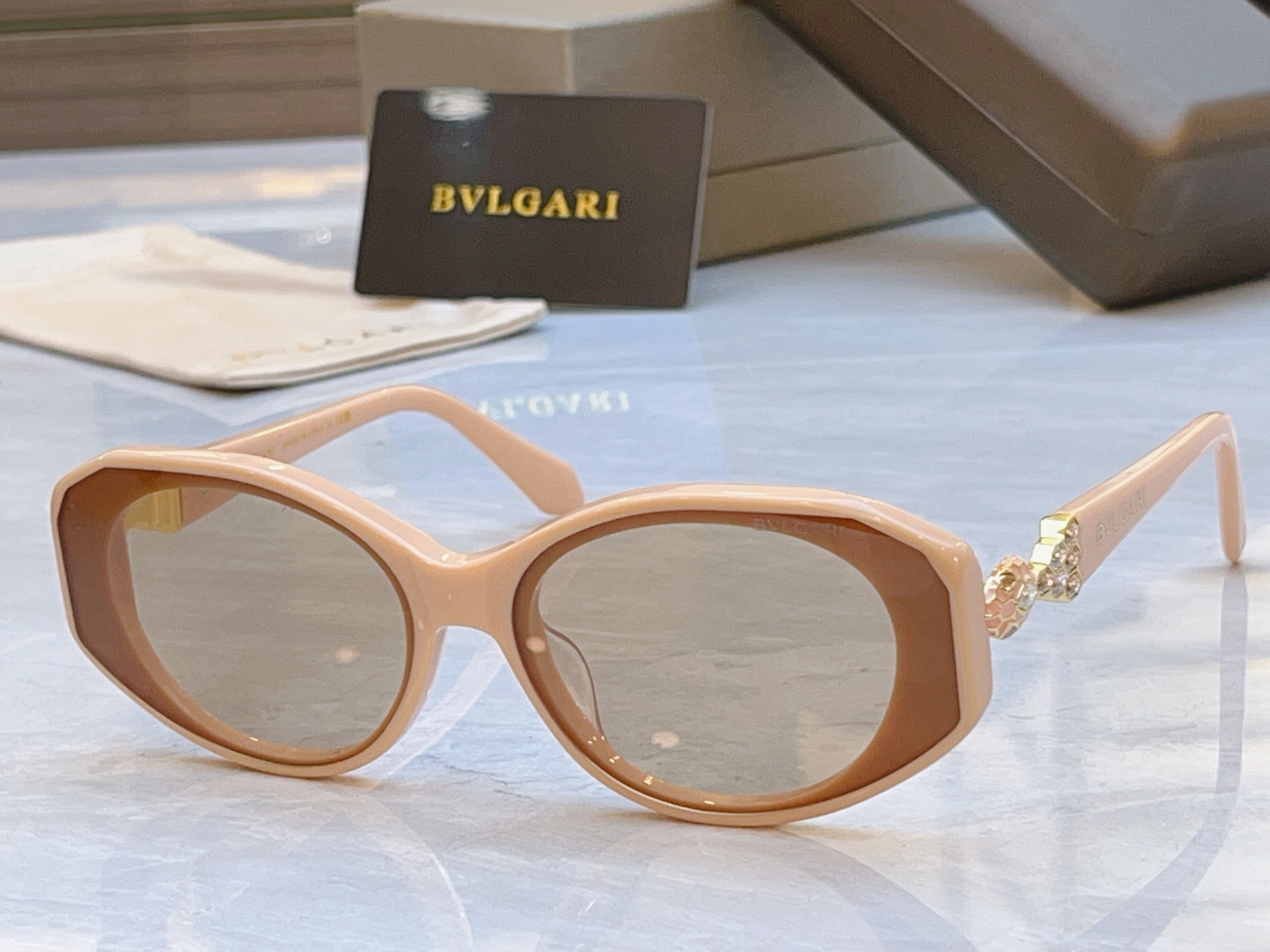NO:554145,,【BVLGA*】Bvlgari new sunglasses, MODELBV 1805LU,SIZE51 mouth 20-145 glasses sunglasses, glasses,bottega veneta,bvlgari19860909,【BVLGA*】宝格*丽新款太阳镜, MODELBV 1805LU,SIZE51口20-145眼镜墨镜太阳镜,眼镜,bottega veneta,bvlgari,glasses