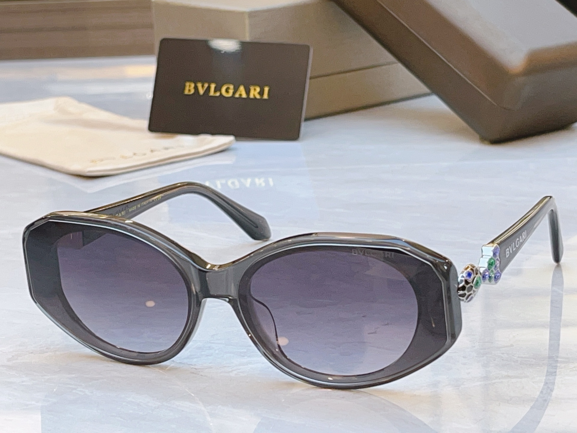 ，【BVLGA*】宝格*丽新款太阳镜，MODEL：BV 1805LU，SIZE：51口20-145