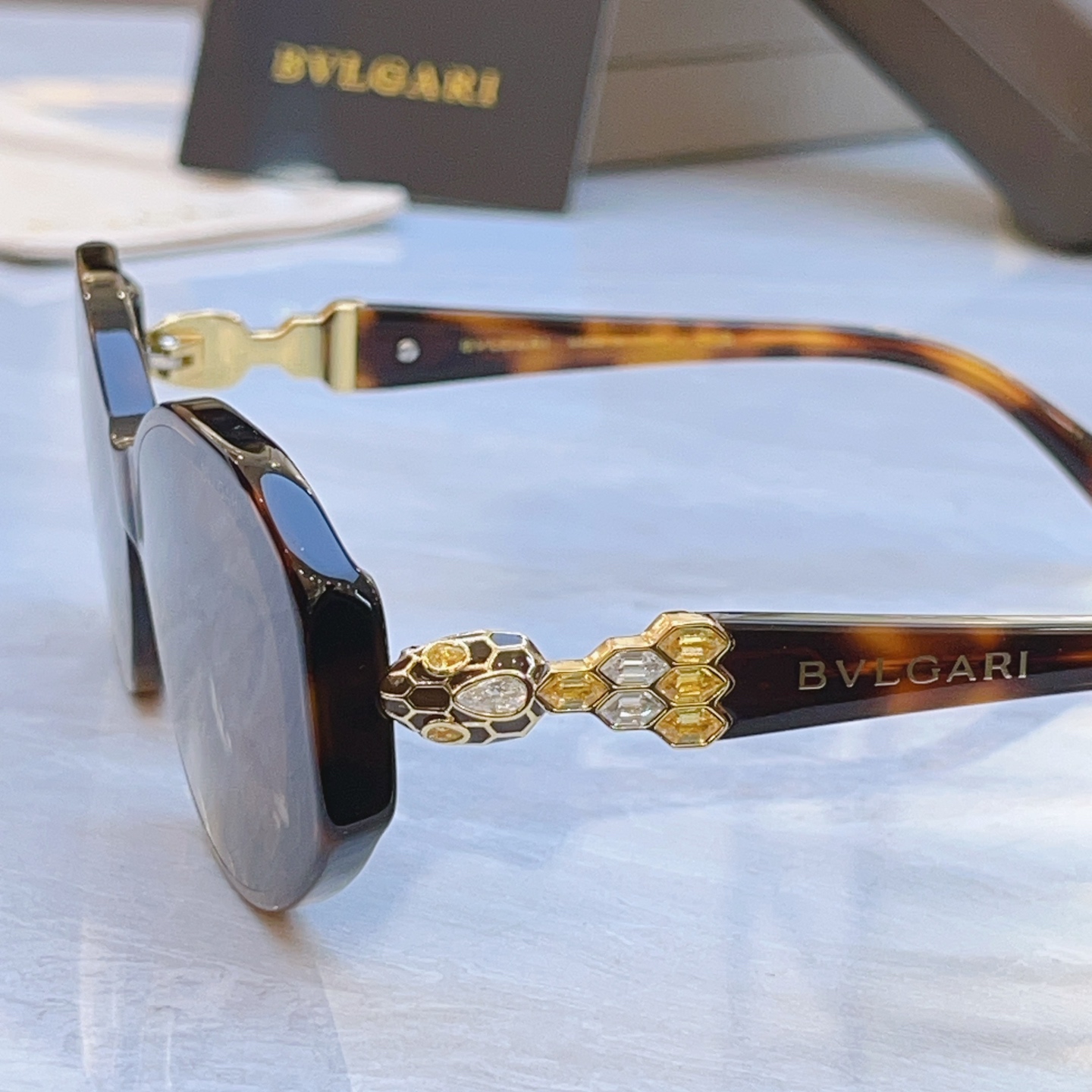 ，【BVLGA*】宝格*丽新款太阳镜，MODEL：BV 1805LU，SIZE：51口20-145