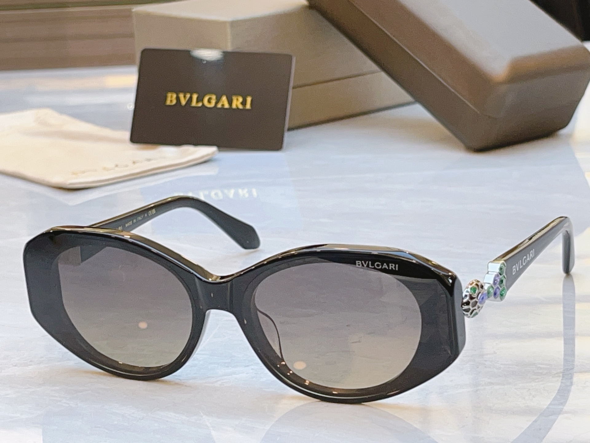 ，【BVLGA*】宝格*丽新款太阳镜，MODEL：BV 1805LU，SIZE：51口20-145