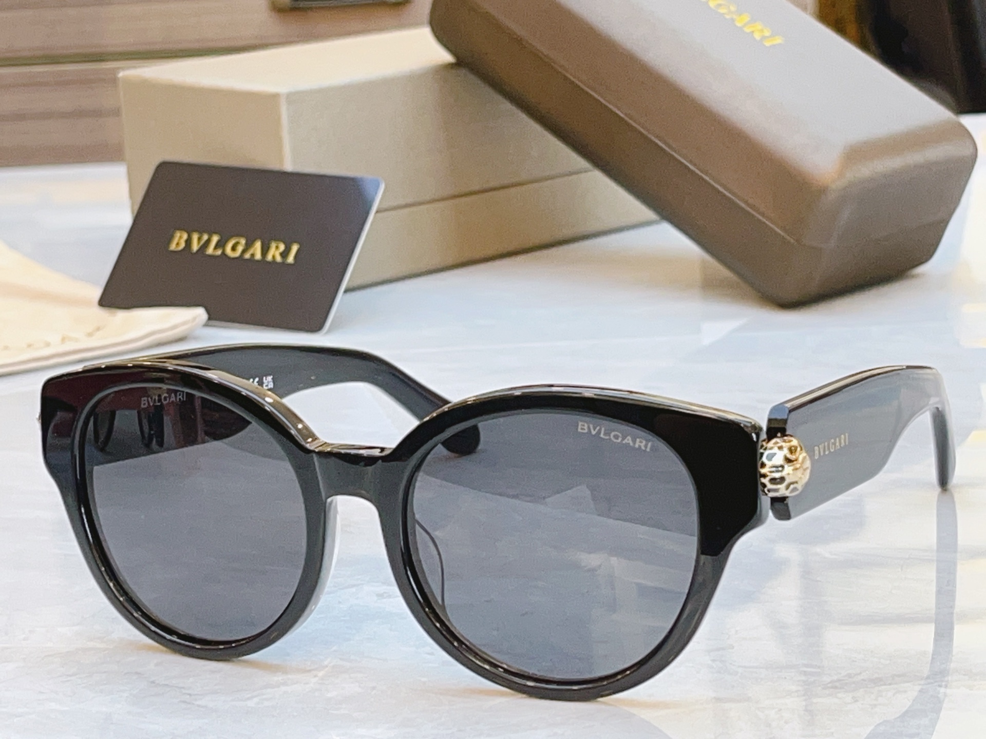 NO:554165,,【BVLGA*】Bvlgari new sunglasses, MODELBV 40069l,SIZE54 mouth 19-145 glasses sunglasses, glasses,bottega veneta,bvlgari19860909,【BVLGA*】宝格*丽新款太阳镜, MODELBV 40069l,SIZE54口19-145眼镜墨镜太阳镜,眼镜,bottega veneta,bvlgari,glasses