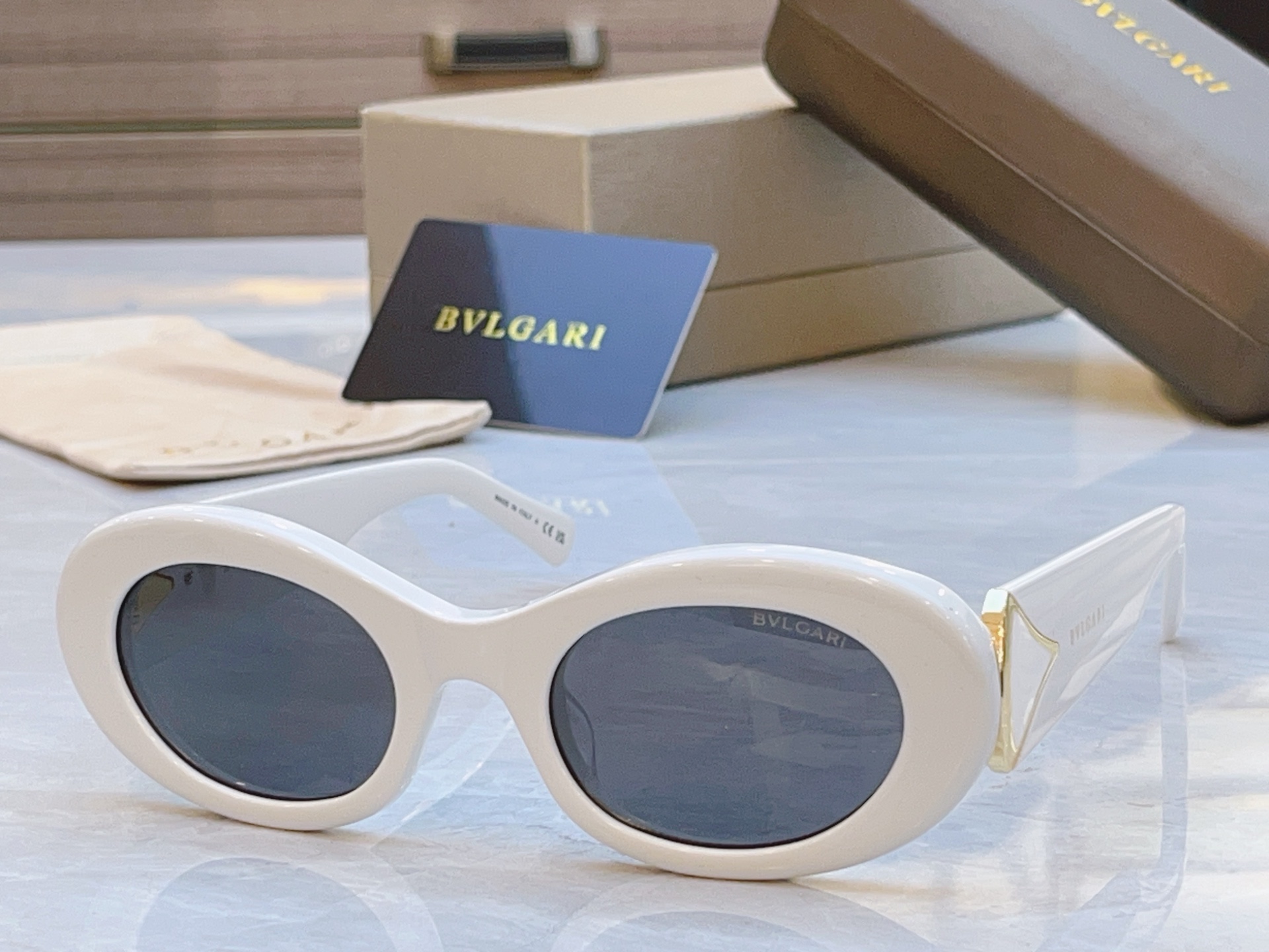 NO:554127,,【BVLGA*】Bvlgari new sunglasses, MODELBV 40070l,SIZE50 mouth 22-140 glasses sunglasses, glasses,bottega veneta,bvlgari19860909,【BVLGA*】宝格*丽新款太阳镜, MODELBV 40070l,SIZE50口22-140眼镜墨镜太阳镜,眼镜,bottega veneta,bvlgari,glasses