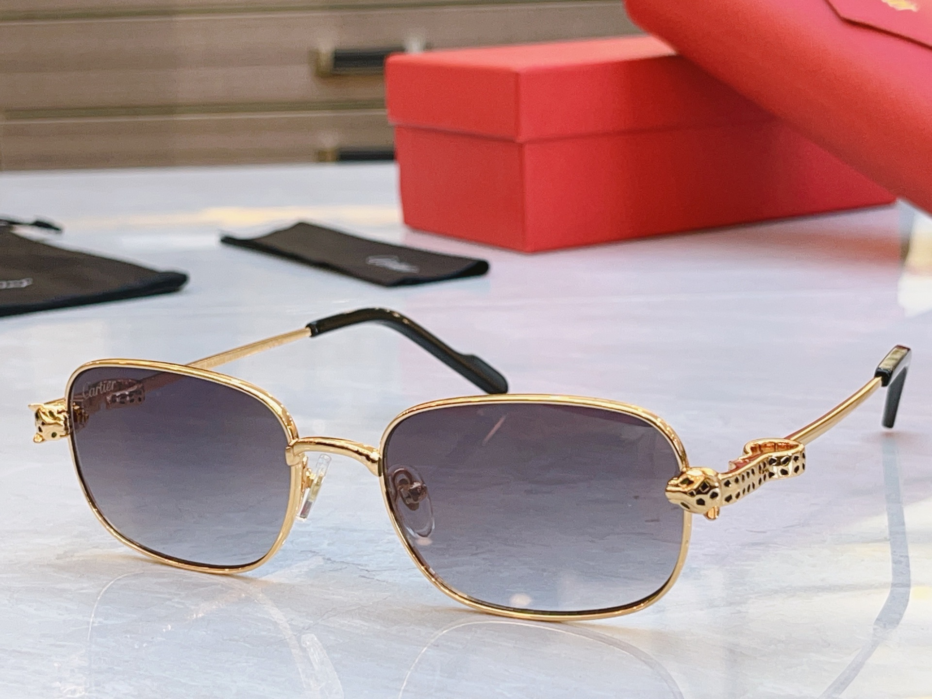 变色，【CARTIE*】卡地*亚新款太阳镜，Mod:CT0753S，Size:55口18-143