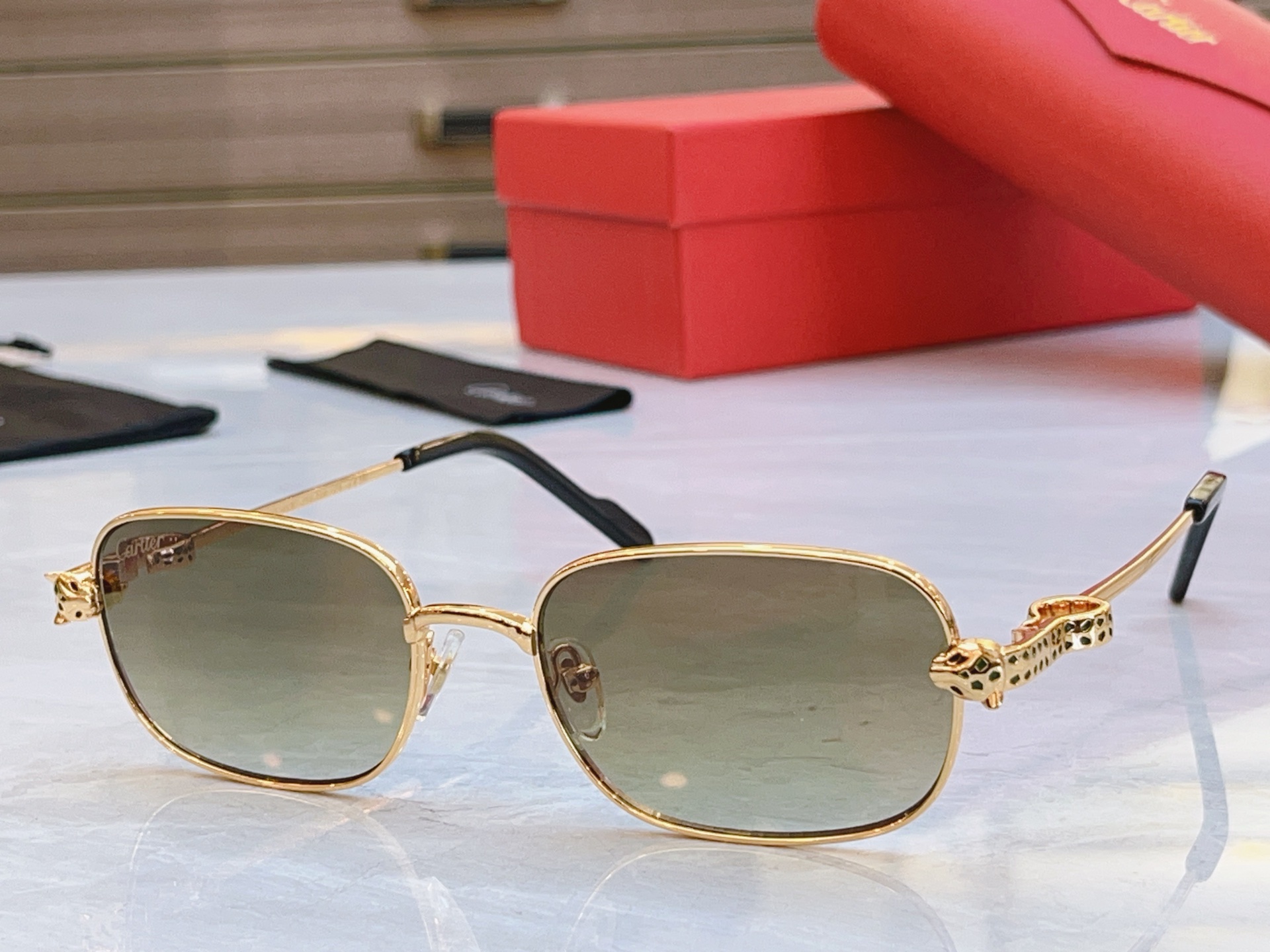 变色，【CARTIE*】卡地*亚新款太阳镜，Mod:CT0753S，Size:55口18-143