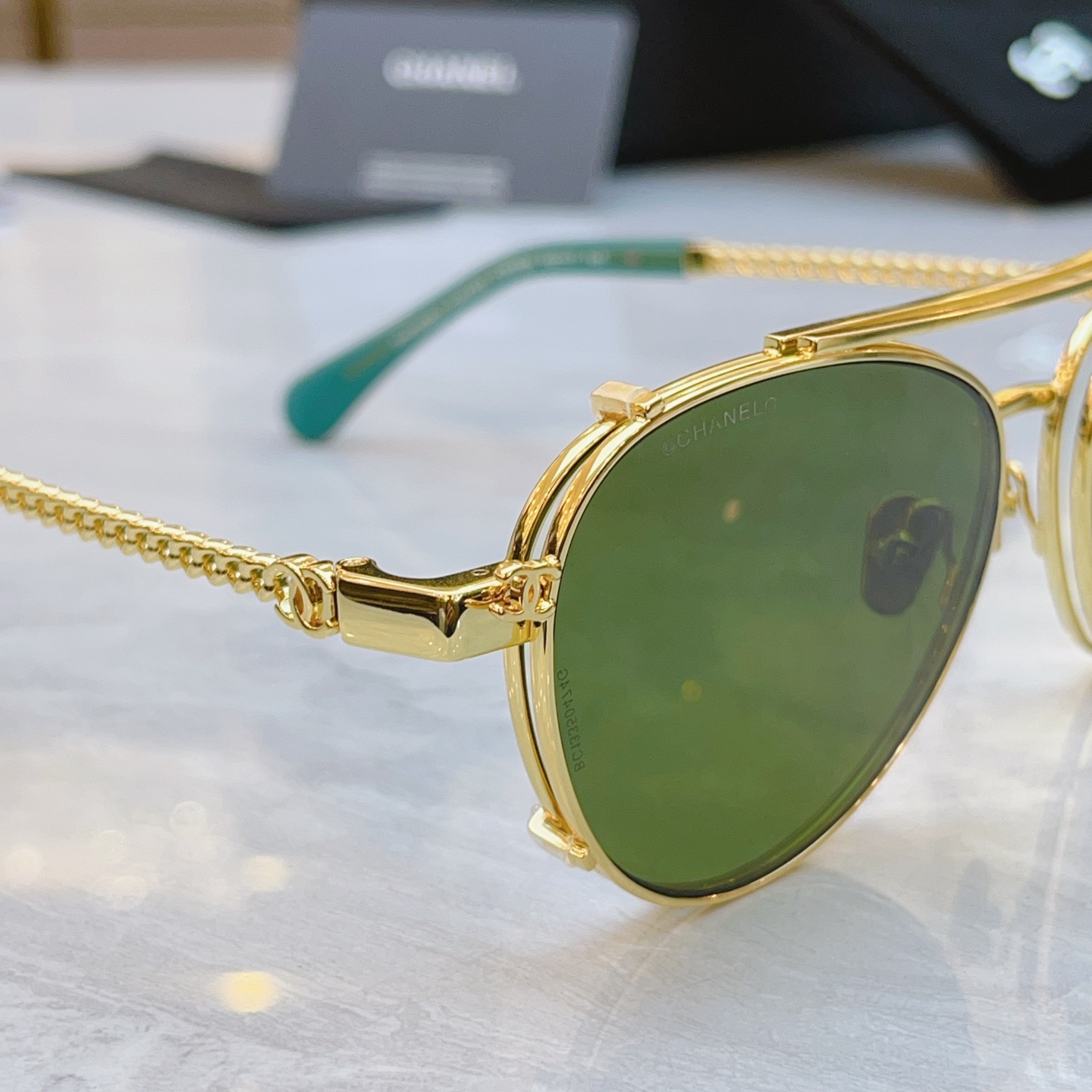 ，【CHANE*】香奈*儿新款太阳镜 夹片款，MODEL：CH4292，SIZE：56口17-145