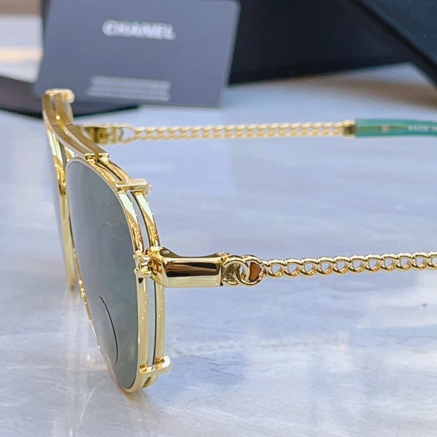 ，【CHANE*】香奈*儿新款太阳镜 夹片款，MODEL：CH4292，SIZE：56口17-145