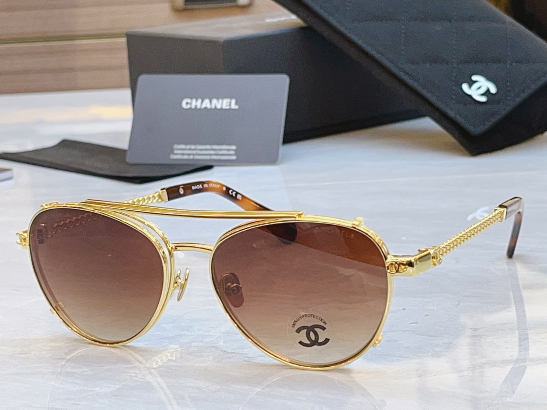 ，【CHANE*】香奈*儿新款太阳镜 夹片款，MODEL：CH4292，SIZE：56口17-145