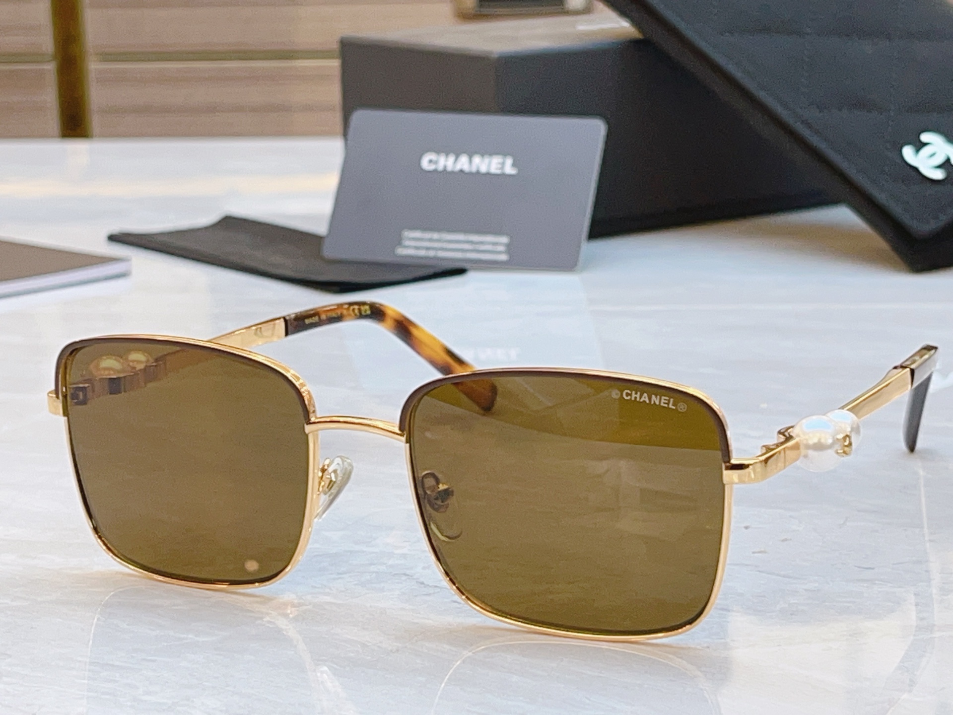 ，【CHANE*】香奈*儿新款太阳镜，MODEL：A1685L，SIZE：57口19-145