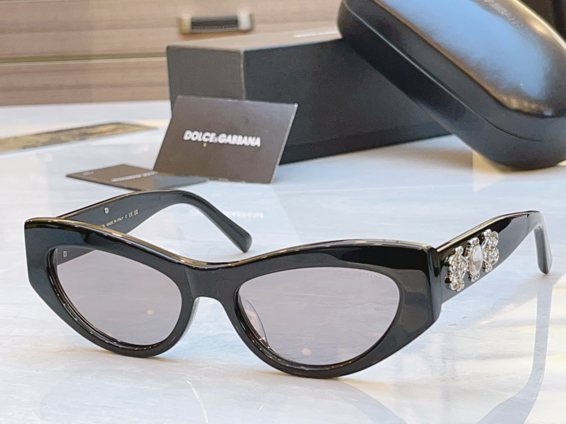 ，【DOLCE & GABBAN*】D*G新款太阳镜，MODEL：DG1663LB，SIZE：54口18