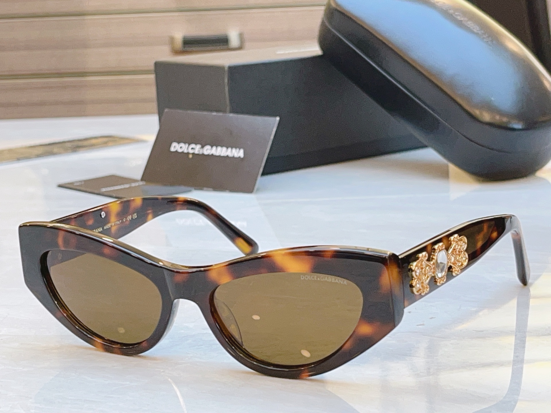 ，【DOLCE & GABBAN*】D*G新款太阳镜，MODEL：DG1663LB，SIZE：54口18