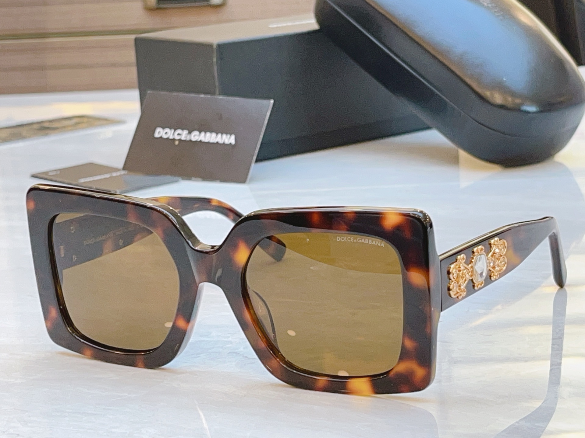 ，【DOLCE & GABBAN*】D*G新款太阳镜，MODEL：DG4525B，SIZE：54口22-