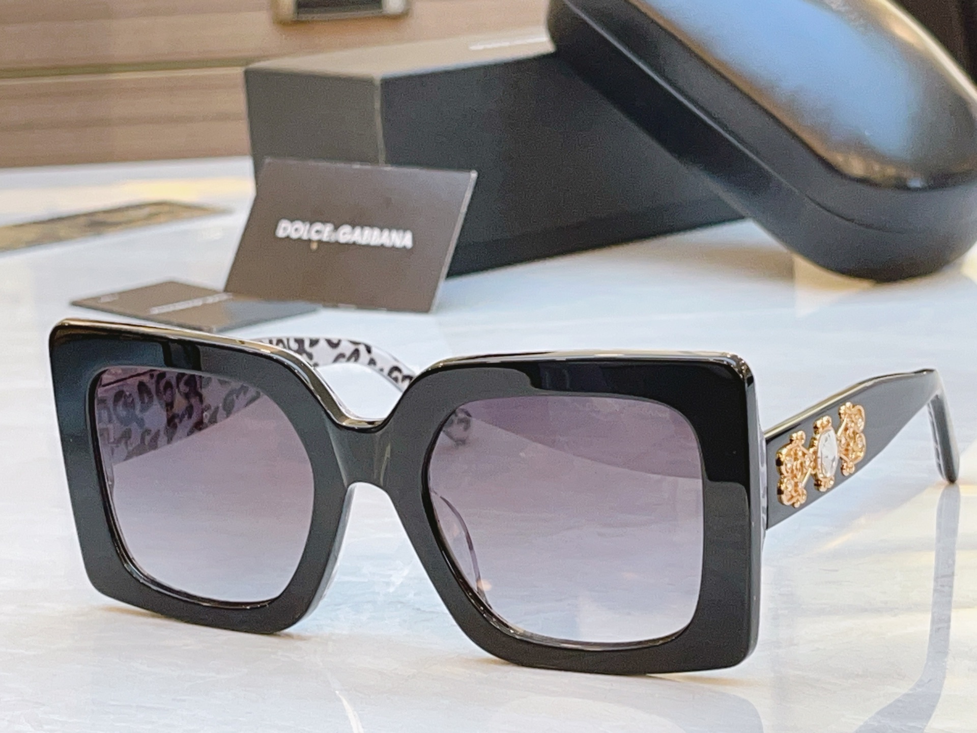 ，【DOLCE & GABBAN*】D*G新款太阳镜，MODEL：DG4525B，SIZE：54口22-