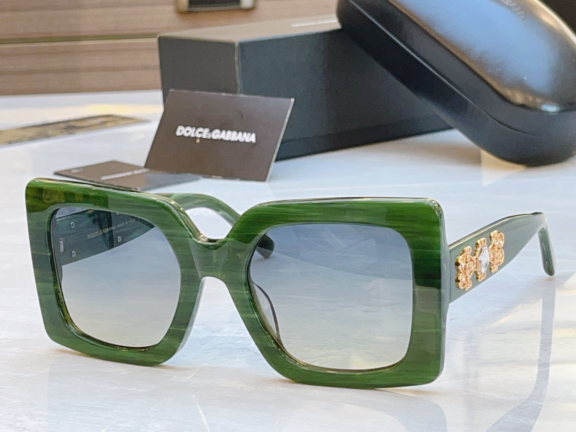 ，【DOLCE & GABBAN*】D*G新款太阳镜，MODEL：DG4525B，SIZE：54口22-