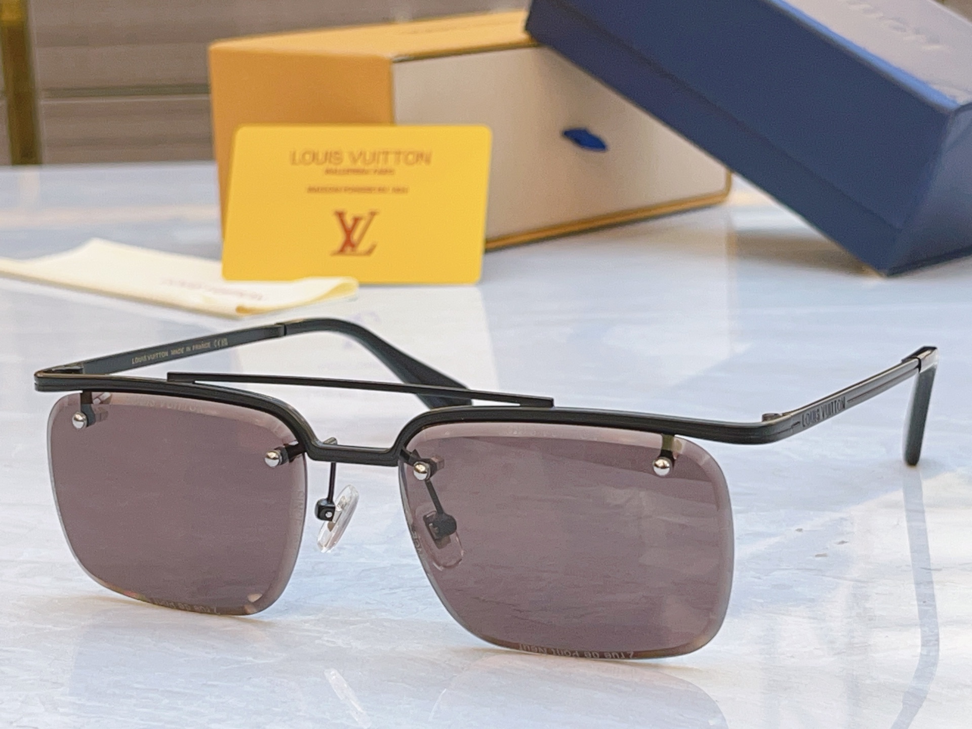 ，【LOUIS VUITTO*】路易*威登新款太阳镜，MODEL：Z2060U，SIZE：57口18-1