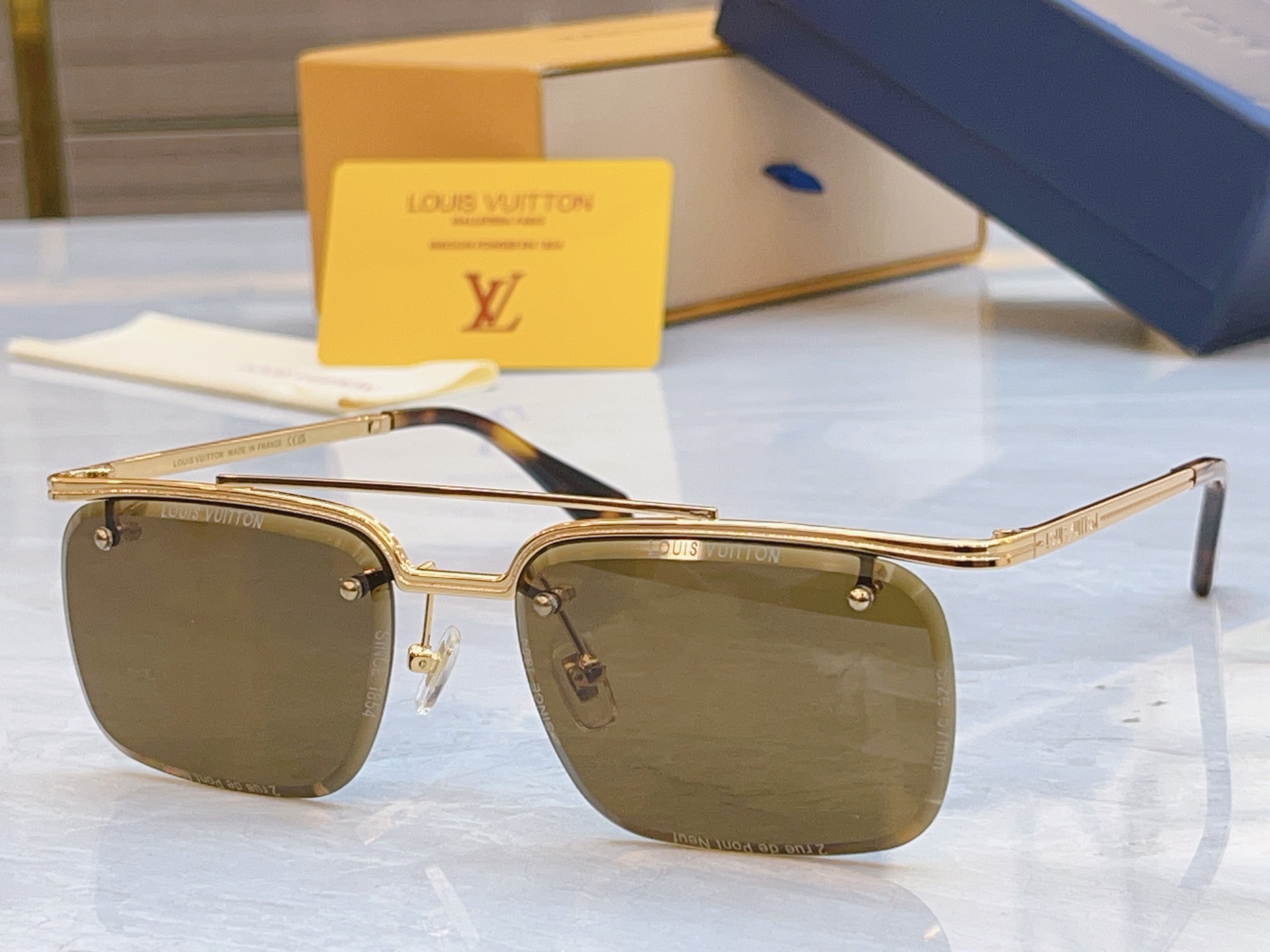 ，【LOUIS VUITTO*】路易*威登新款太阳镜，MODEL：Z2060U，SIZE：57口18-1