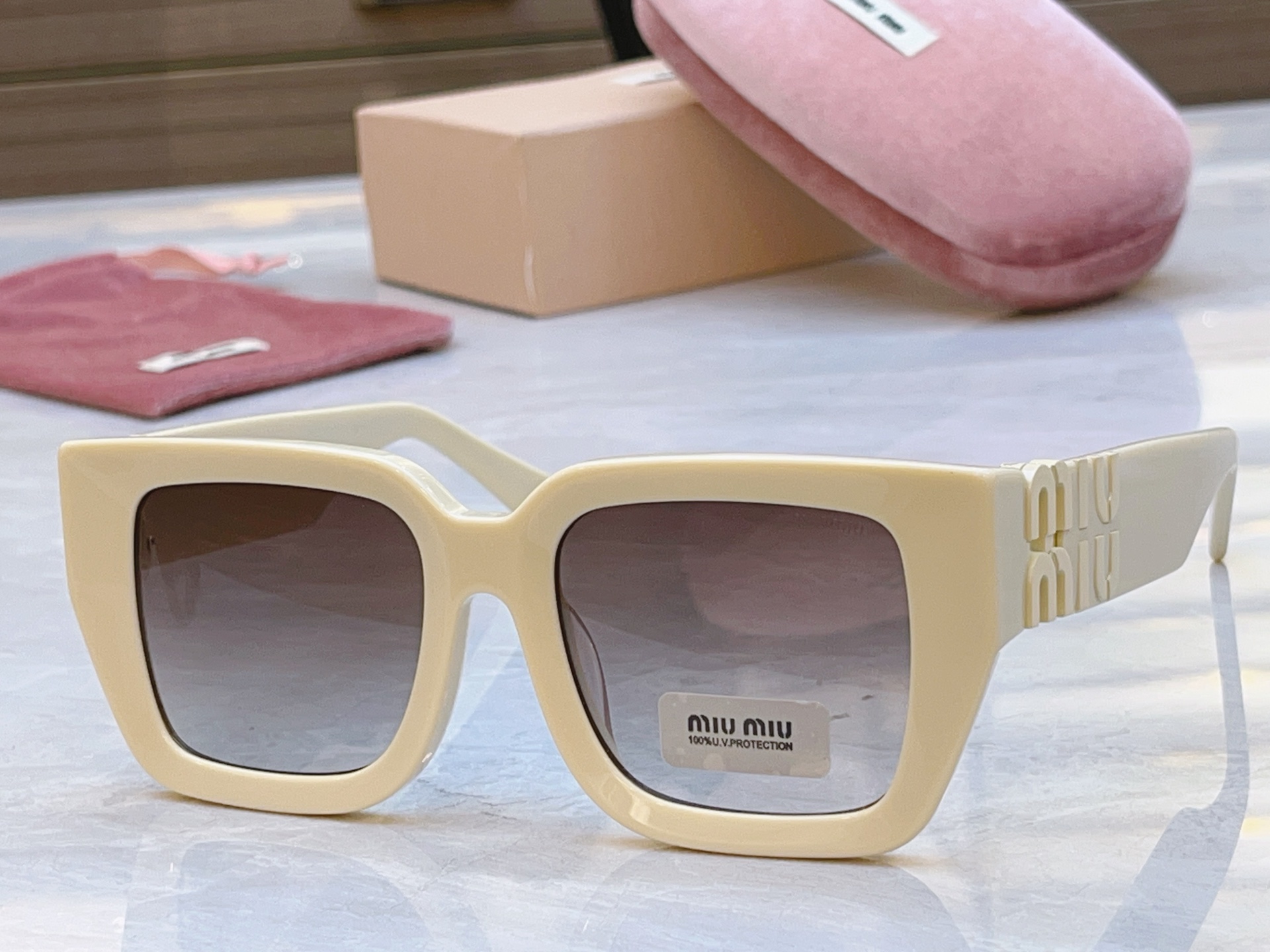 ，【MIUMI*】缪*缪新款眼镜架，Mod: MU B05S，SIZE:52口21-145