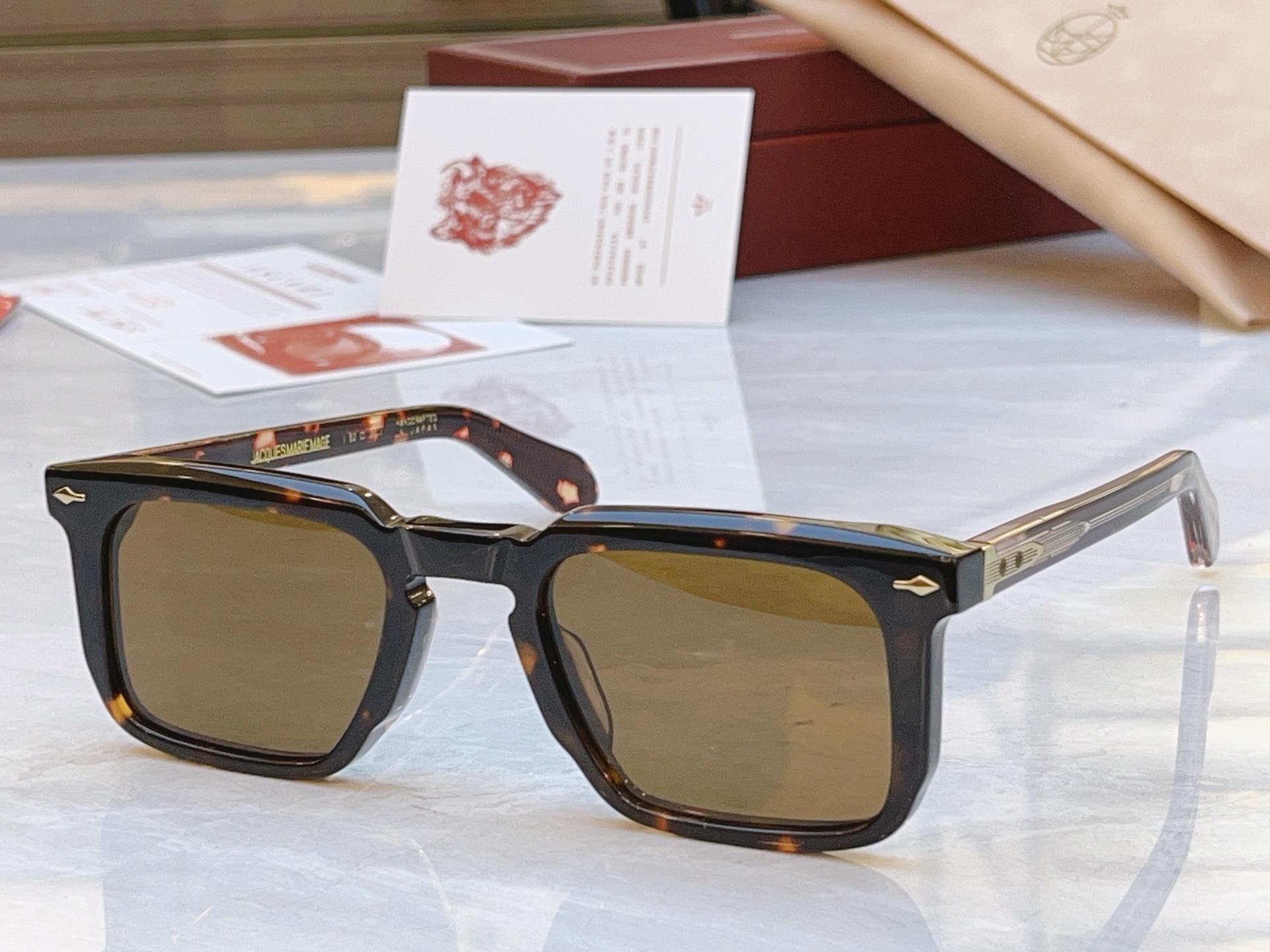 配送盒子，【Jacques Marie Mag*】 JMM新款太阳镜，Model：MOSCOVAI，Si