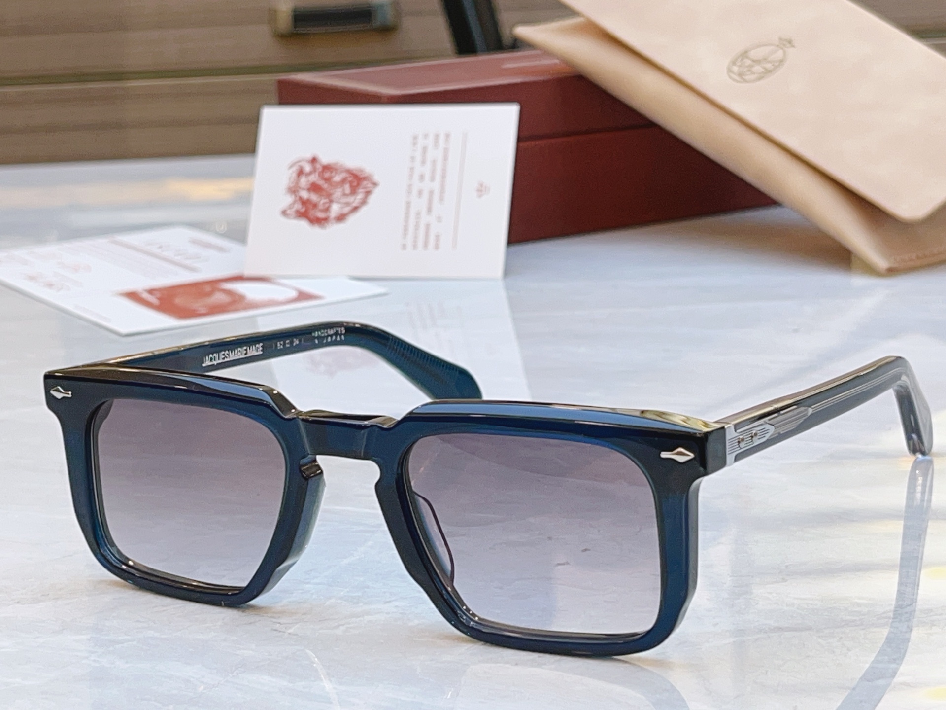 配送盒子，【Jacques Marie Mag*】 JMM新款太阳镜，Model：MOSCOVAI，Si