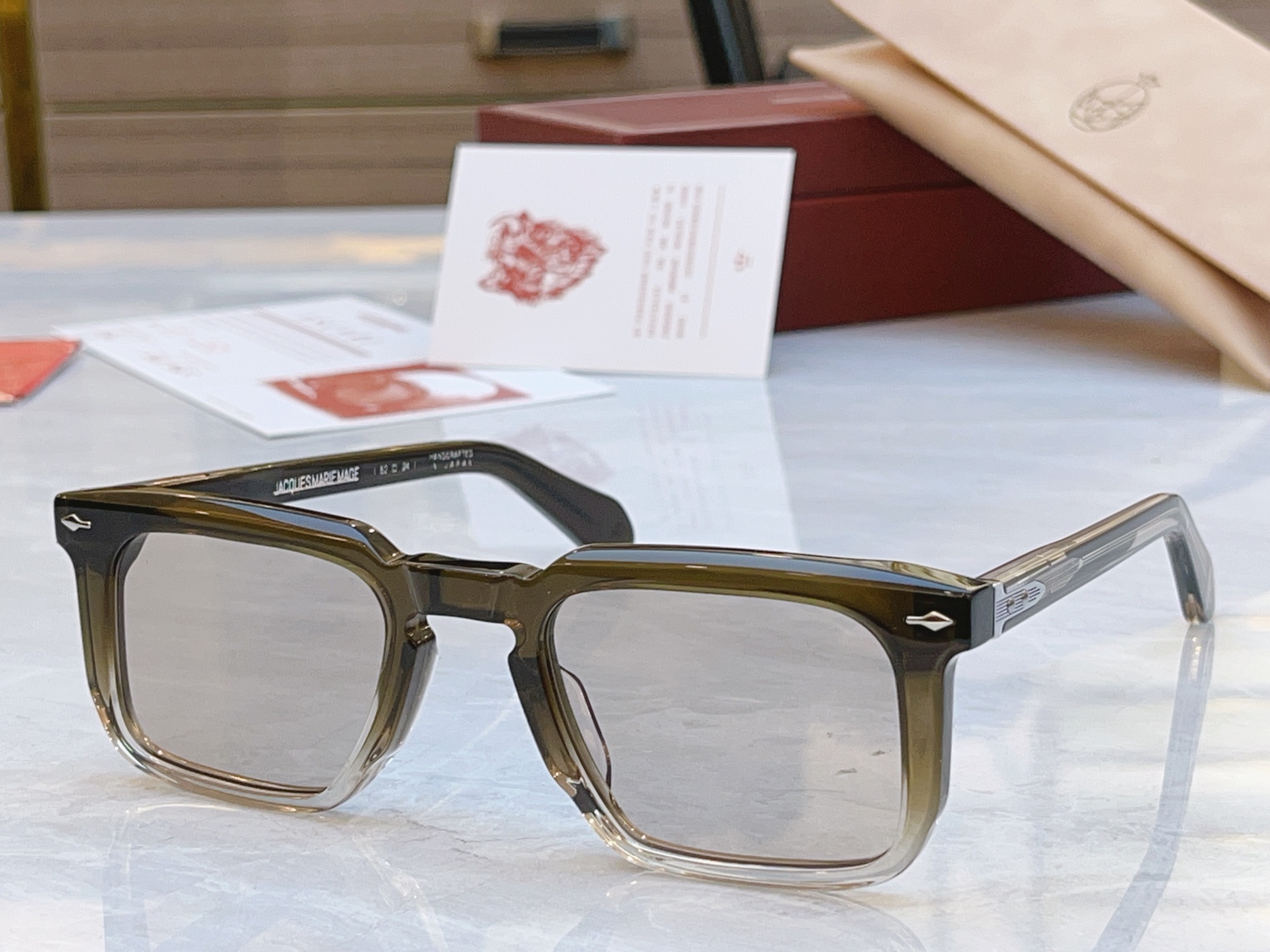 配送盒子，【Jacques Marie Mag*】 JMM新款太阳镜，Model：MOSCOVAI，Si