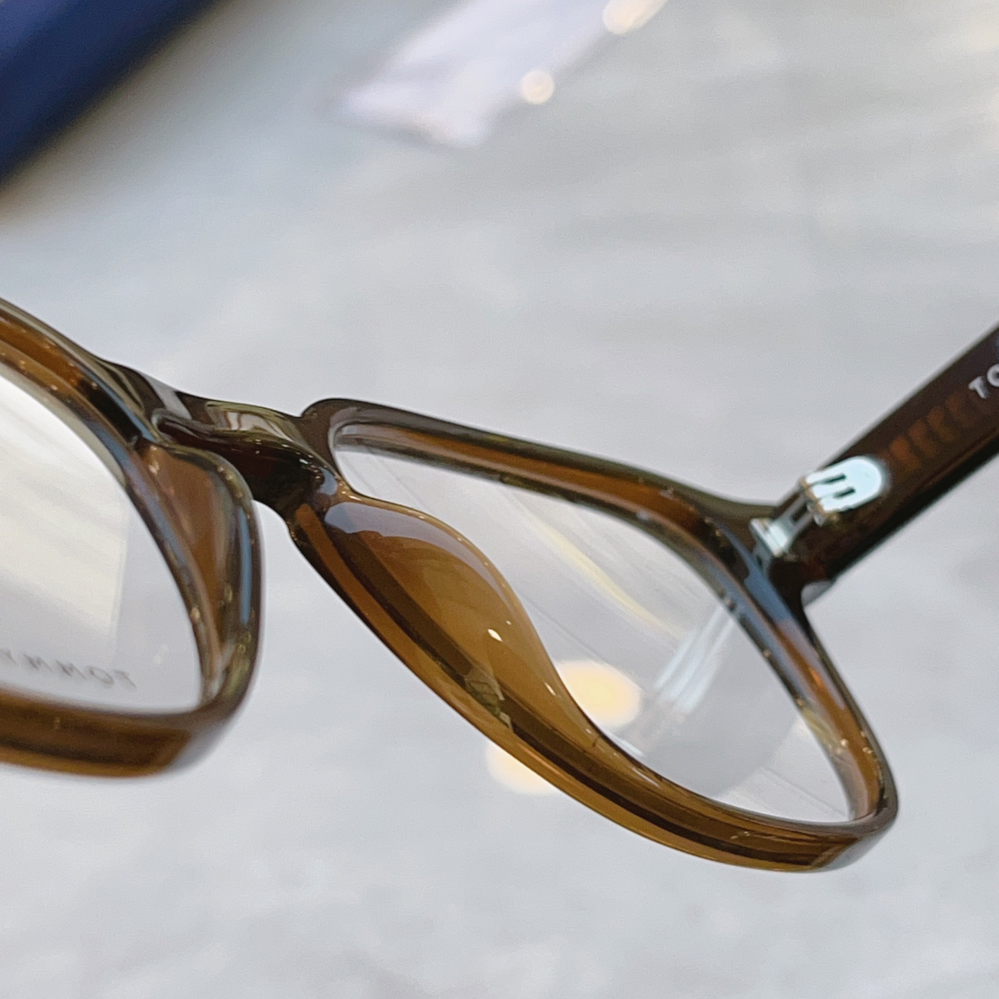 ，【TOMMY HILFIGE*】新款眼镜架MODEL：TH2159，SIZE：52口21-145