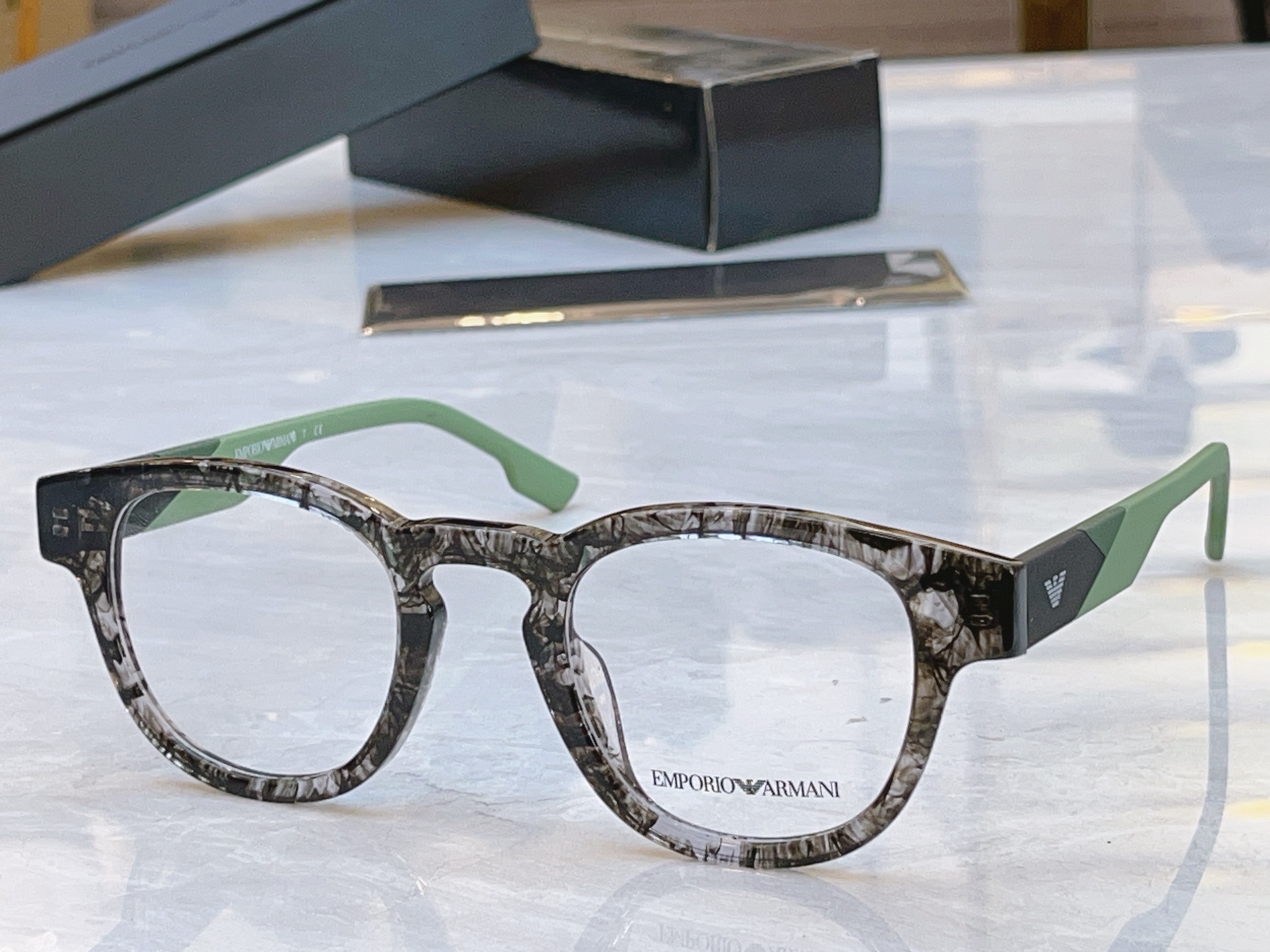 ，【EMPORIO ARMAN*】阿玛*尼新款眼镜架，MODEL：EA3251U，SIZE：52口21-