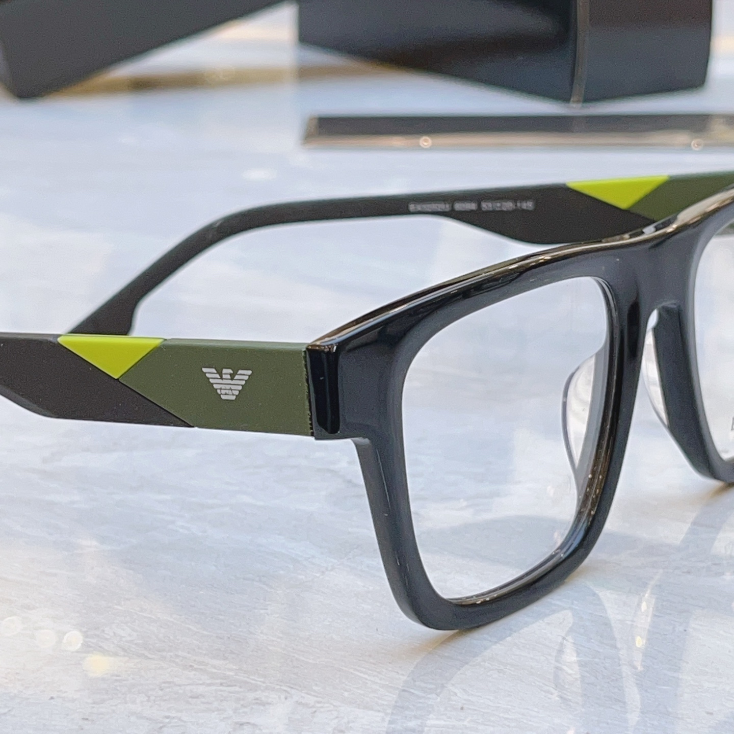 ，【EMPORIO ARMAN*】阿玛*尼新款眼镜架，MODEL：EA3252U，SIZE：53口20-