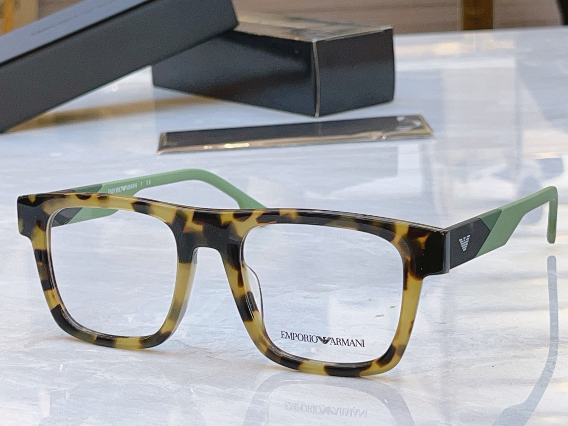 ，【EMPORIO ARMAN*】阿玛*尼新款眼镜架，MODEL：EA3252U，SIZE：53口20-