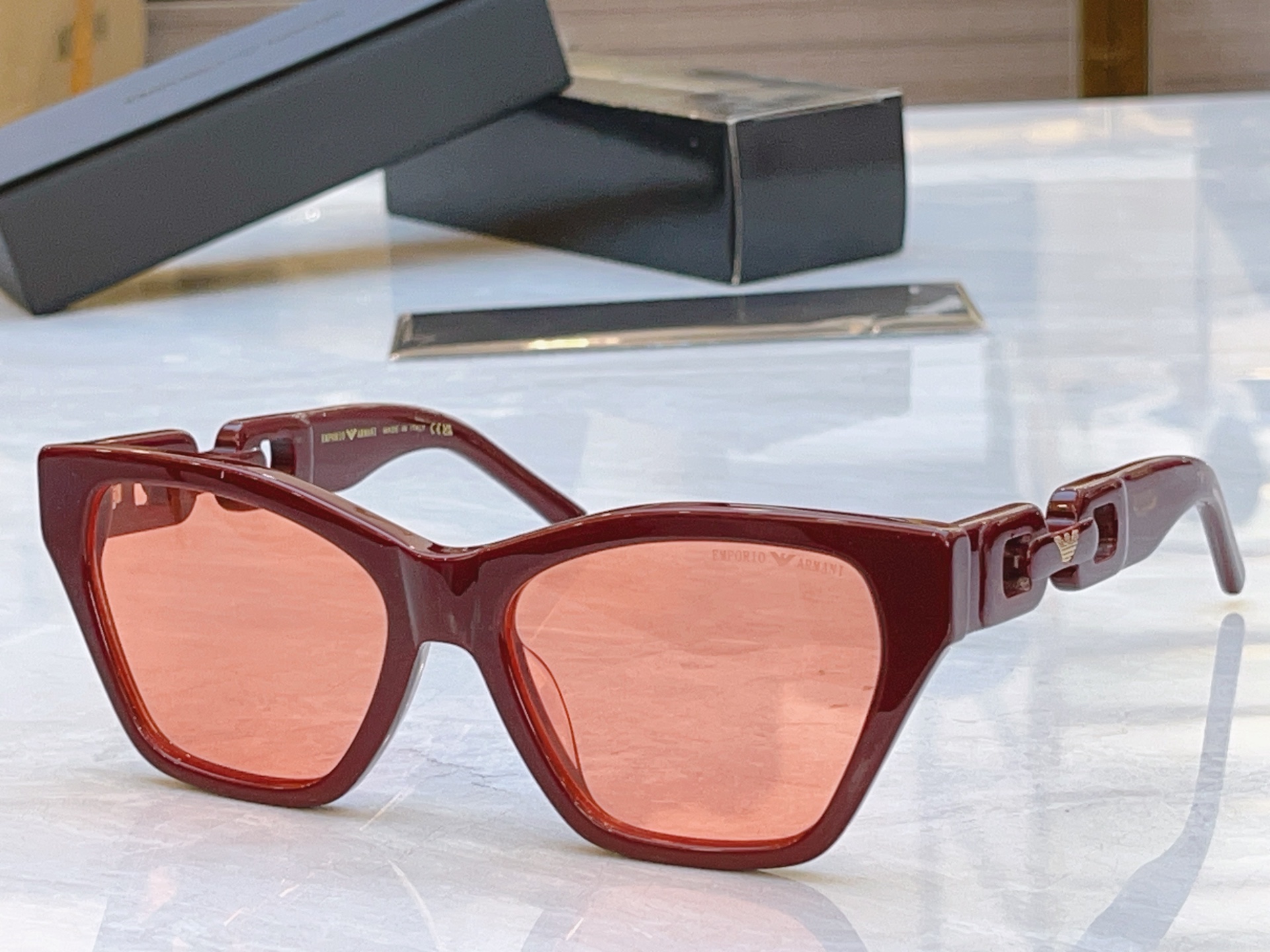 ，【EMPORIO ARMAN*】阿玛*尼新款太阳镜，MODEL：EA4203U，SIZE：56口18-