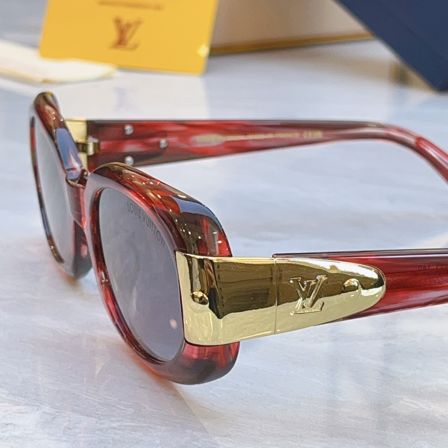 ，【LOUIS VUITTO*】路易*威登新款太阳镜，MODEL：Z2600U，SIZE：55口23-1