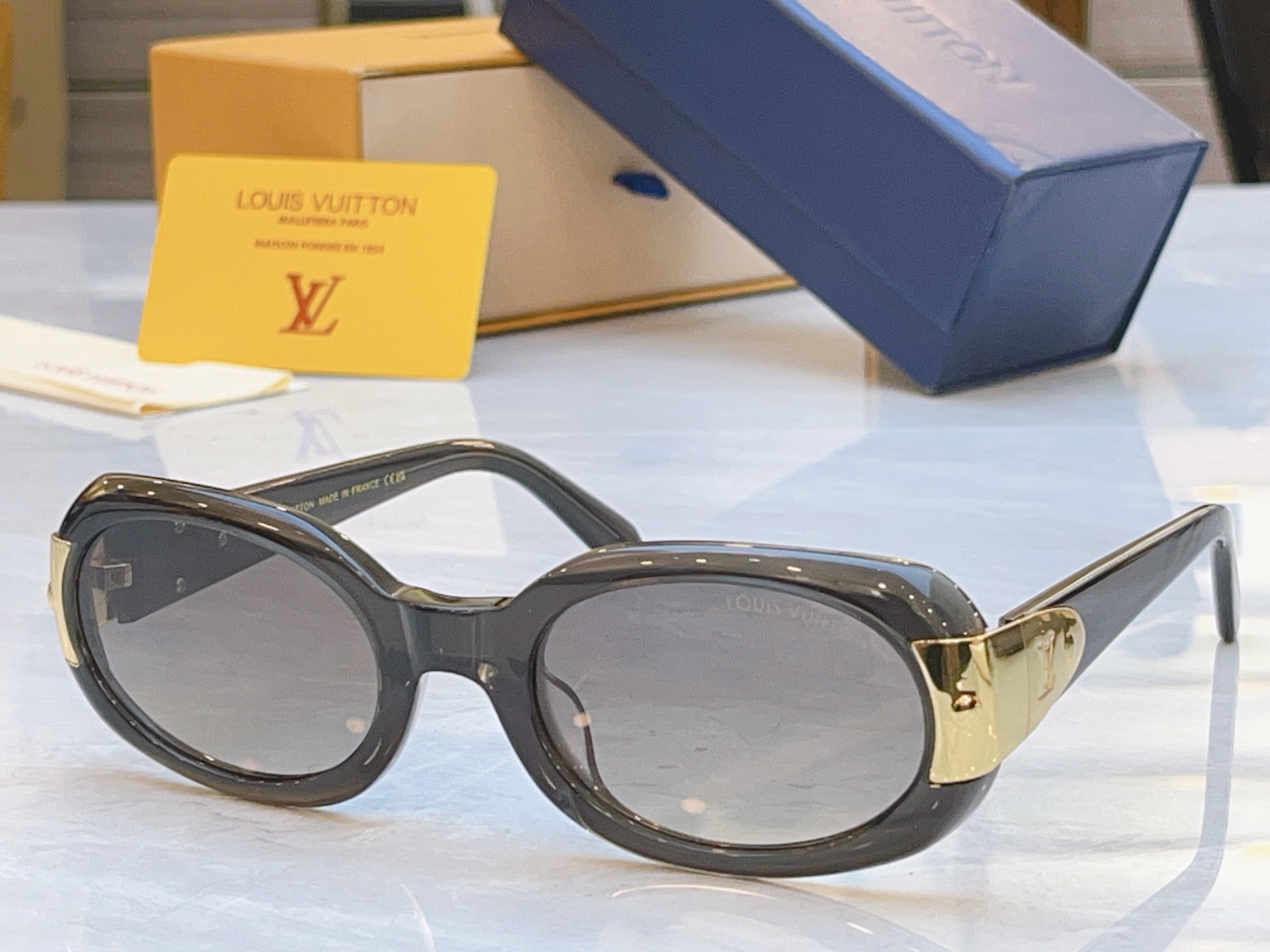 ，【LOUIS VUITTO*】路易*威登新款太阳镜，MODEL：Z2600U，SIZE：55口23-1