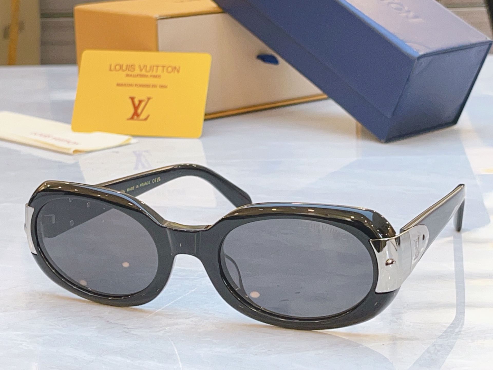 ，【LOUIS VUITTO*】路易*威登新款太阳镜，MODEL：Z2600U，SIZE：55口23-1