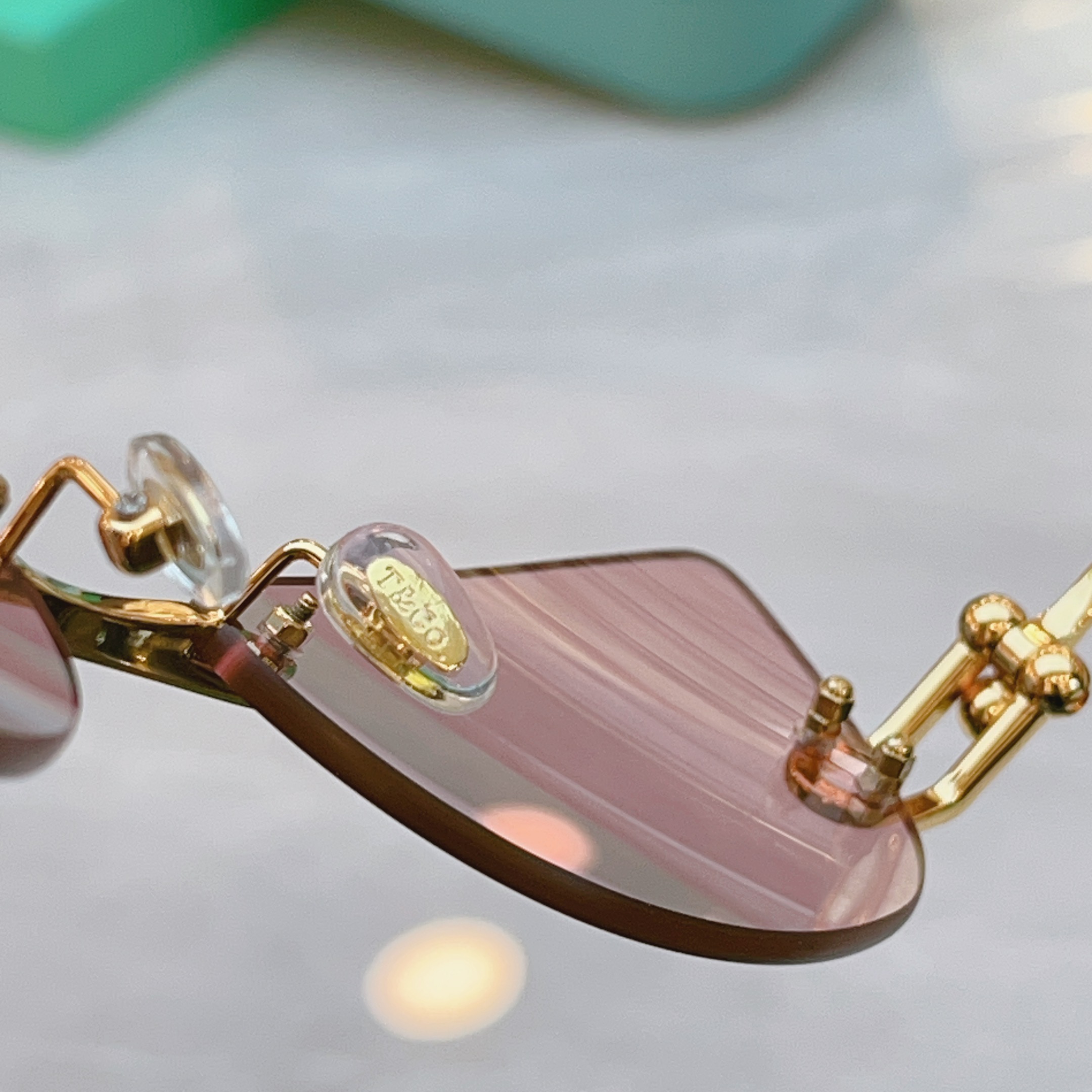 ，【Tiffany & Co.】蒂芙*尼新款太阳镜，Mod：TF3112K，Size：61口16-135