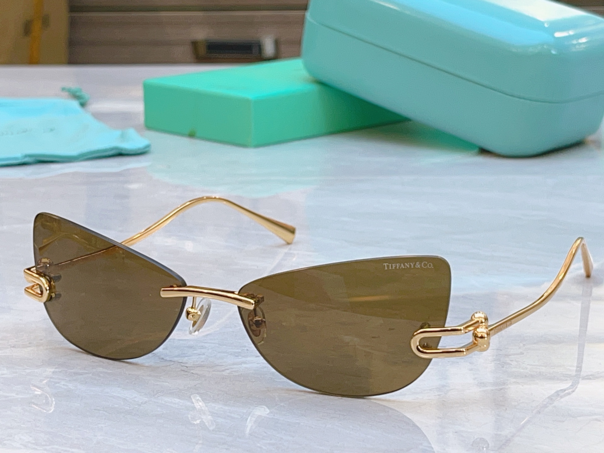 ，【Tiffany & Co.】蒂芙*尼新款太阳镜，Mod：TF3112K，Size：61口16-135