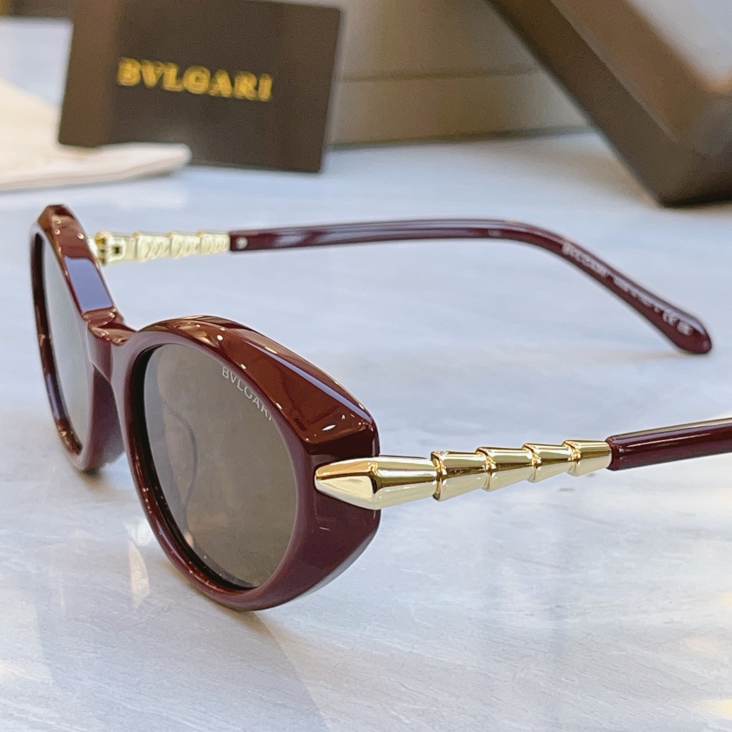 ，【BVLGA*】宝格*丽新款太阳镜，MODEL：BV 40068I，SIZE：51口20-140