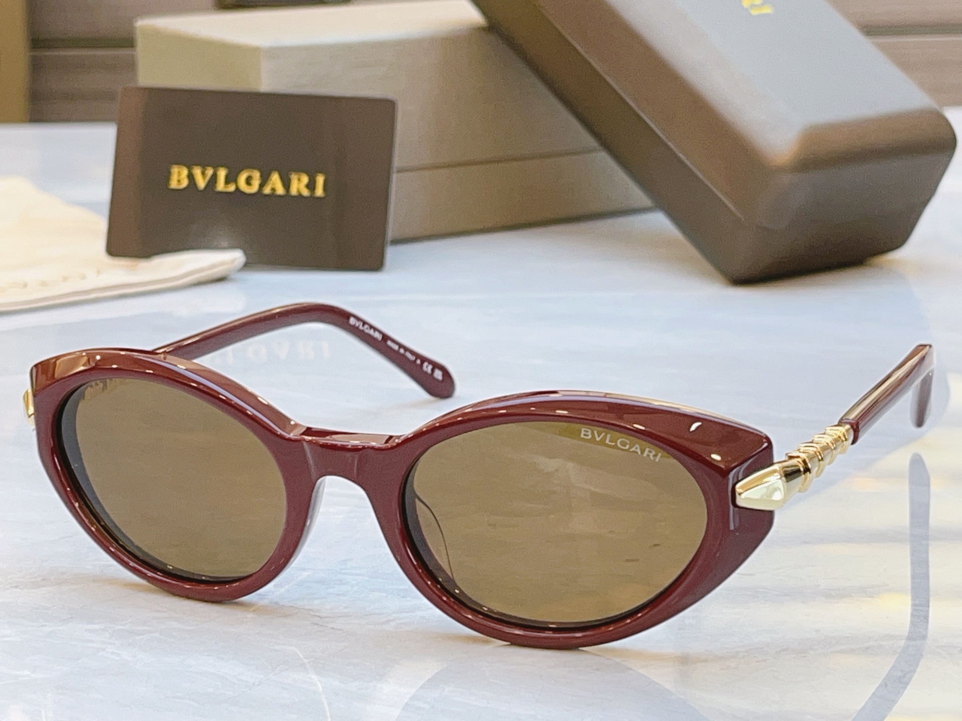 ，【BVLGA*】宝格*丽新款太阳镜，MODEL：BV 40068I，SIZE：51口20-140