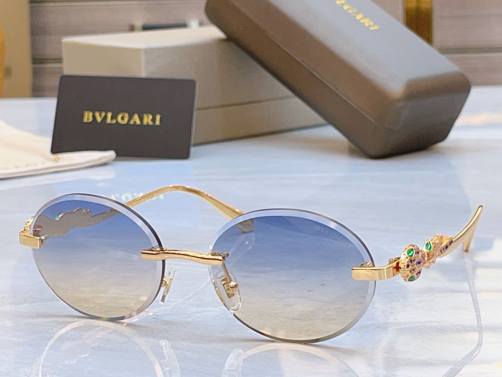 ，【BVLGA*】宝格*丽新款太阳镜，MODEL：BV 1812LU，SIZE：56口17-145