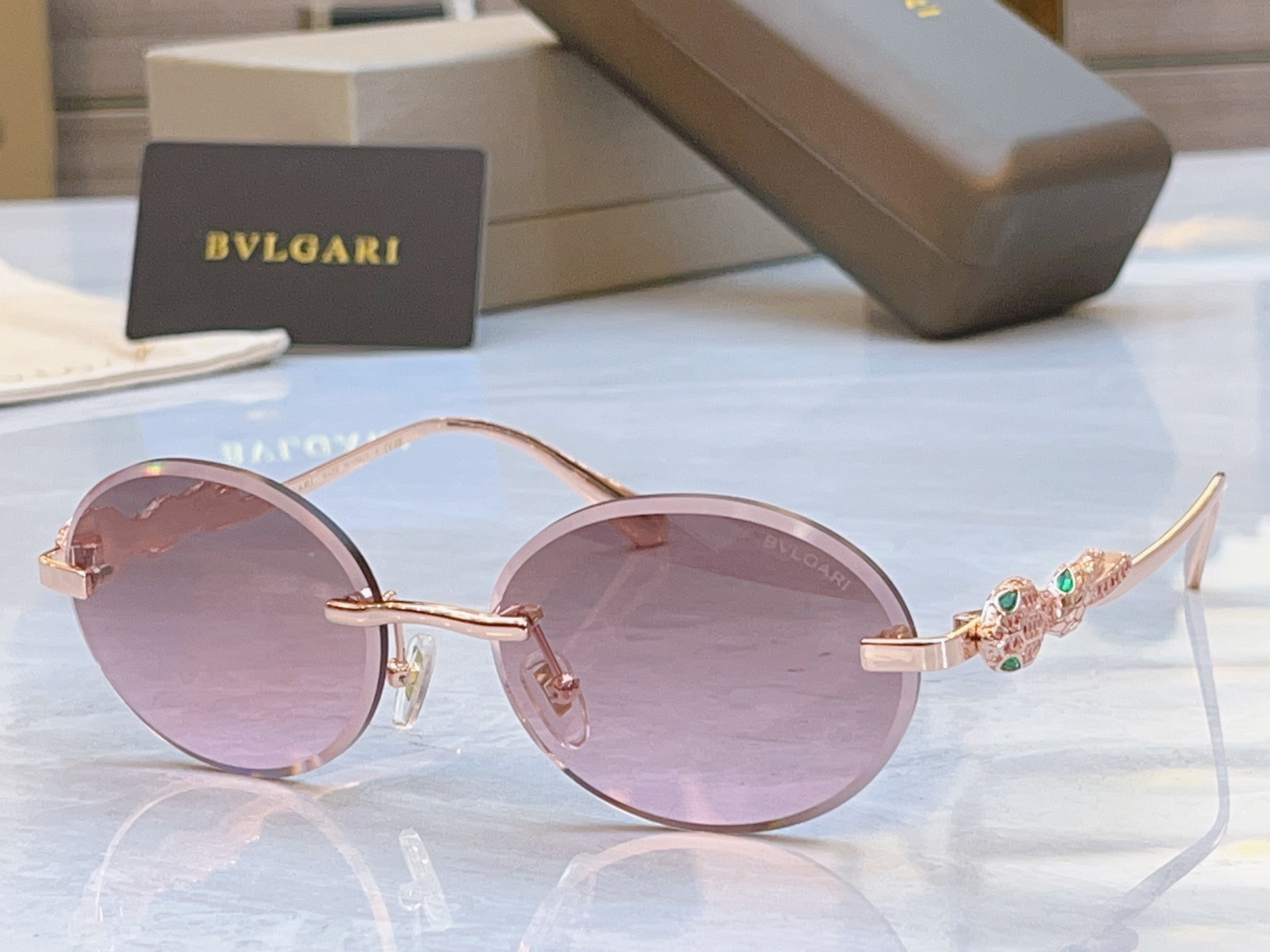 ，【BVLGA*】宝格*丽新款太阳镜，MODEL：BV 1812LU，SIZE：56口17-145