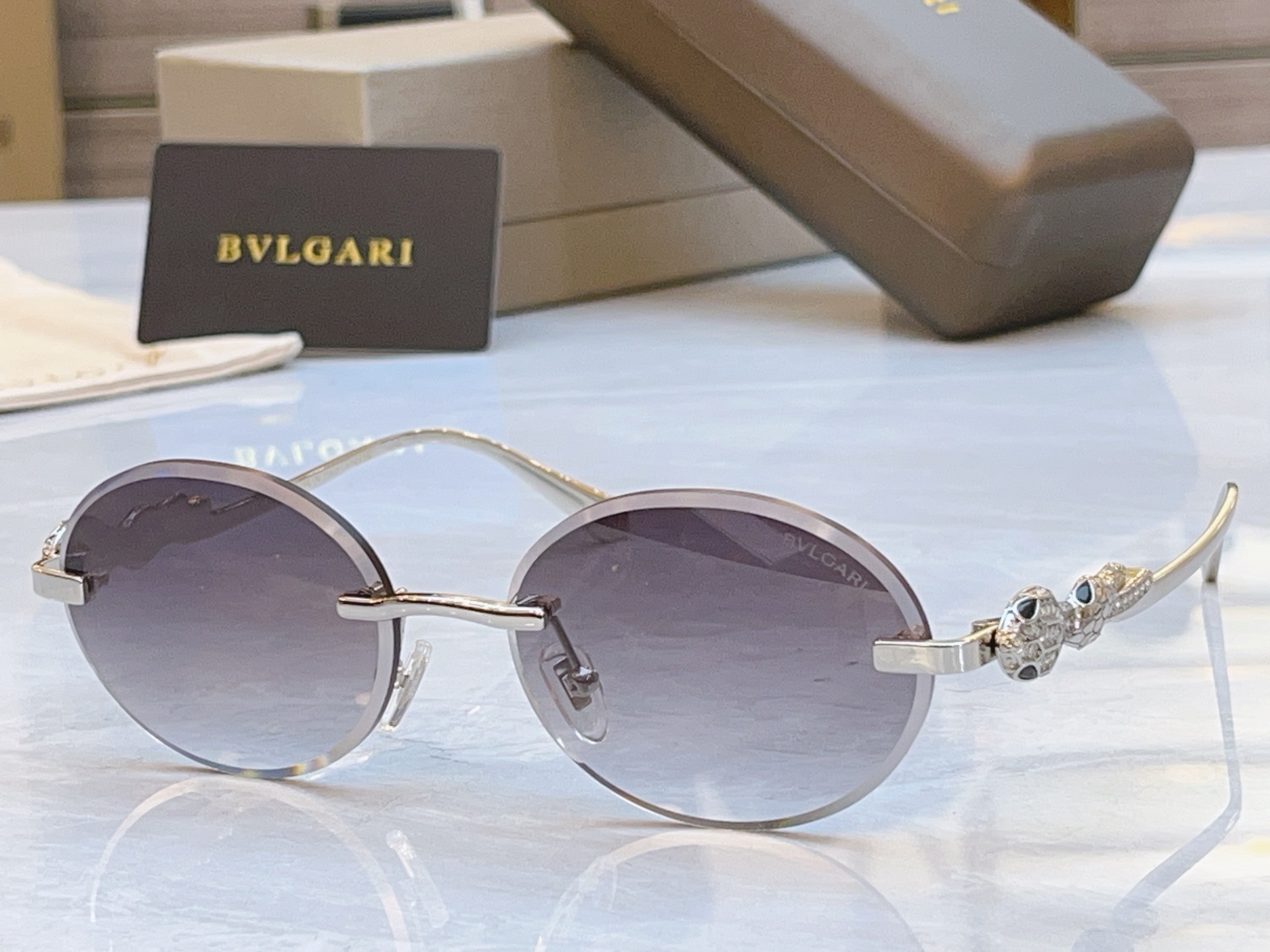 ，【BVLGA*】宝格*丽新款太阳镜，MODEL：BV 1812LU，SIZE：56口17-145