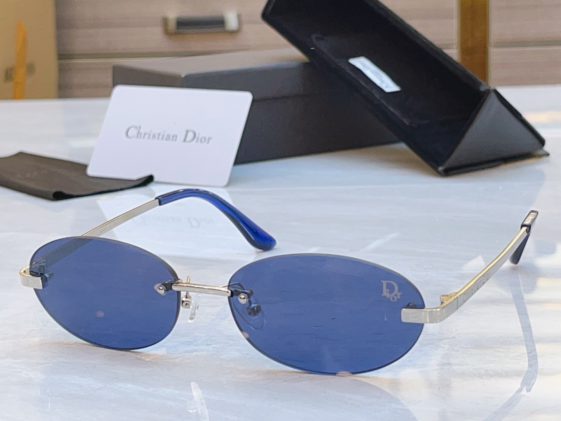 ，【DIO* 】迪*奥新款太阳镜，MODEL：DIORCAT29GNM，SIZE：58口17-143
