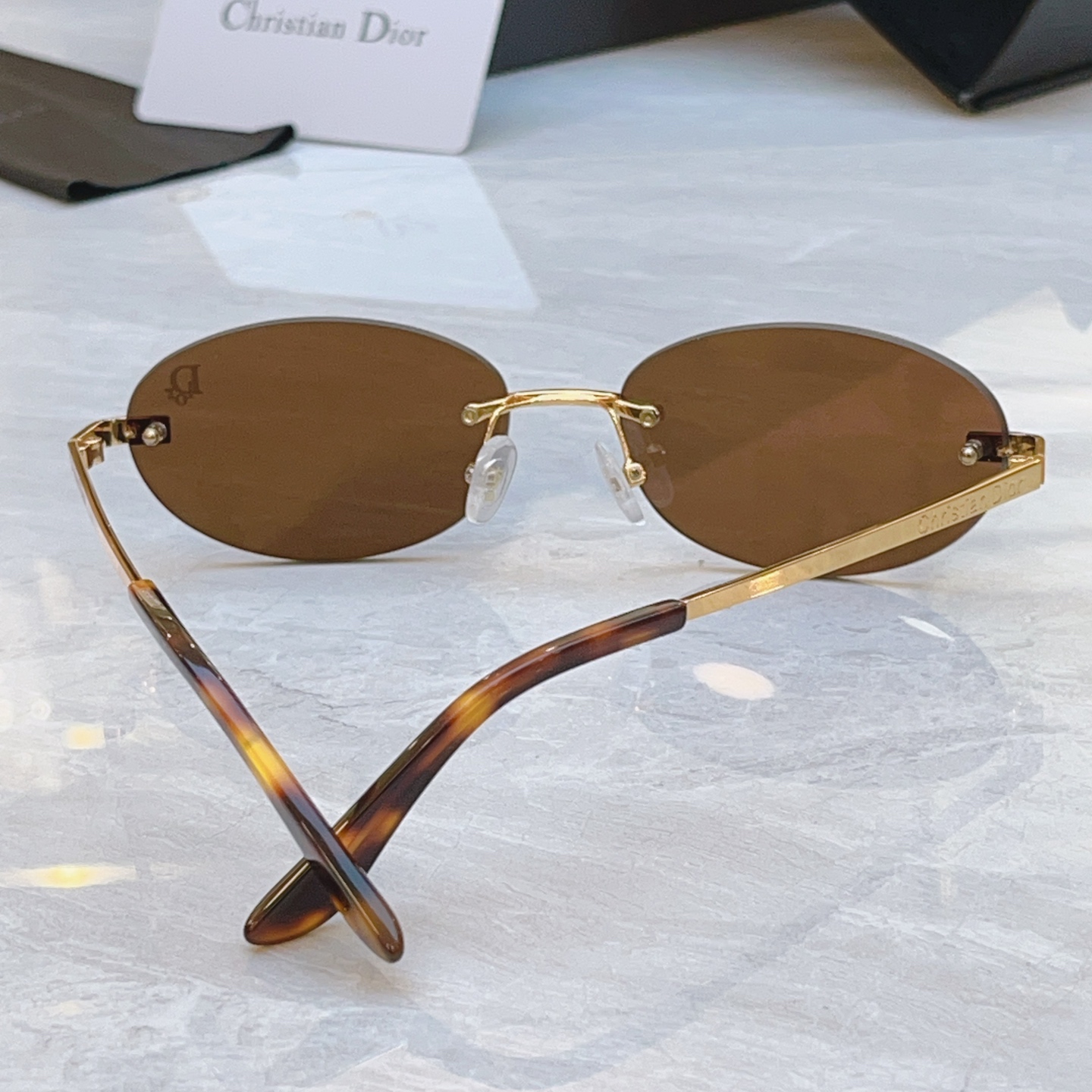 ，【DIO* 】迪*奥新款太阳镜，MODEL：DIORCAT29GNM，SIZE：58口17-143