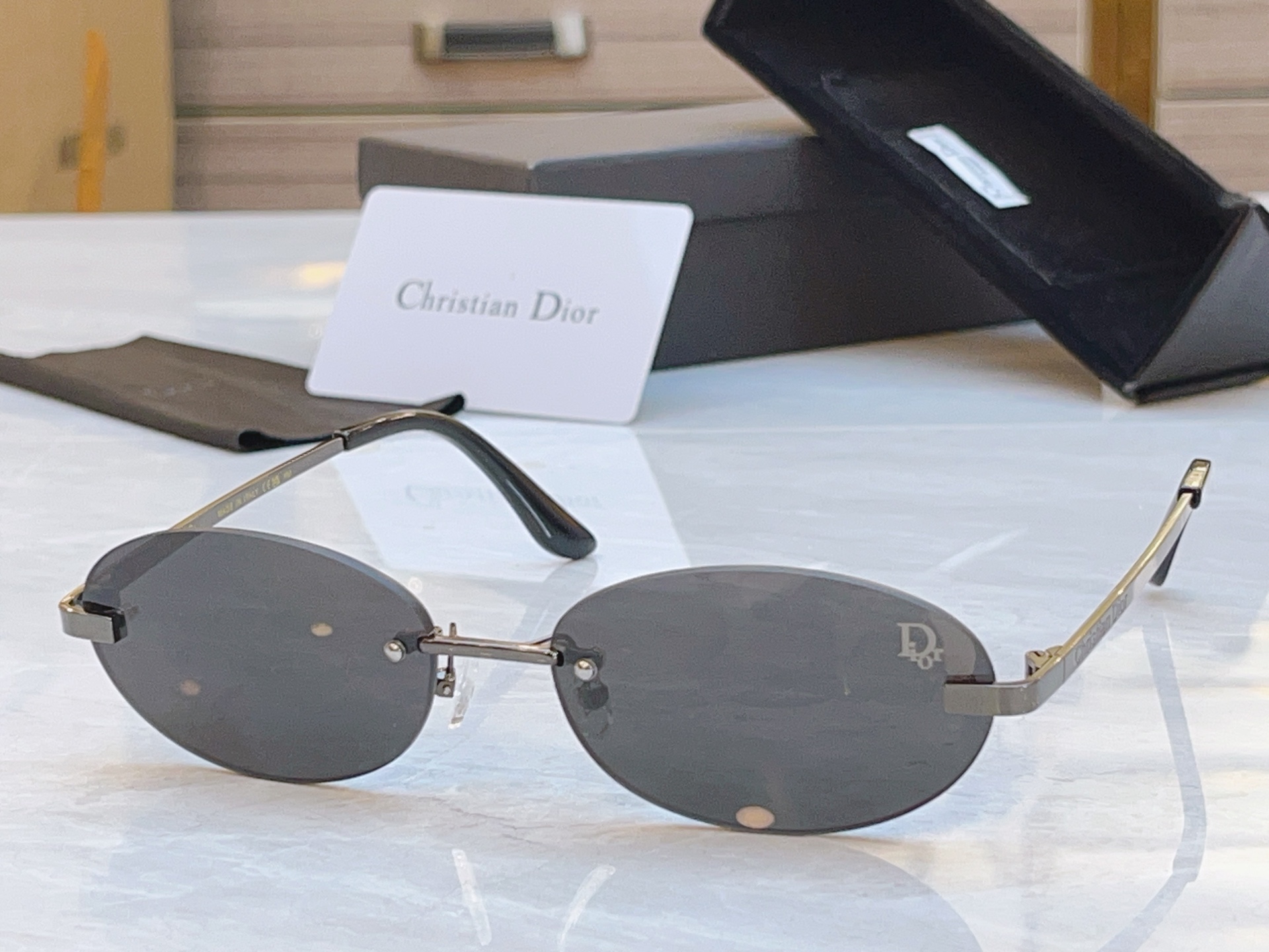 ，【DIO* 】迪*奥新款太阳镜，MODEL：DIORCAT29GNM，SIZE：58口17-143