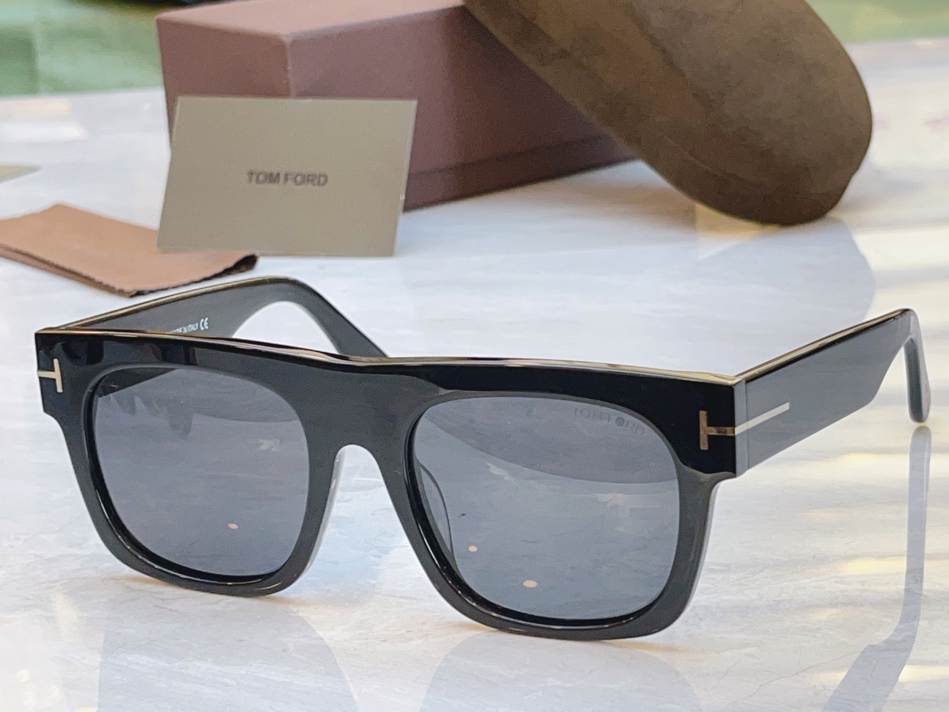 ，【TOM FOR*】汤姆*福特新款太阳镜，MODEL：FT5634，SIZE：52口21-140