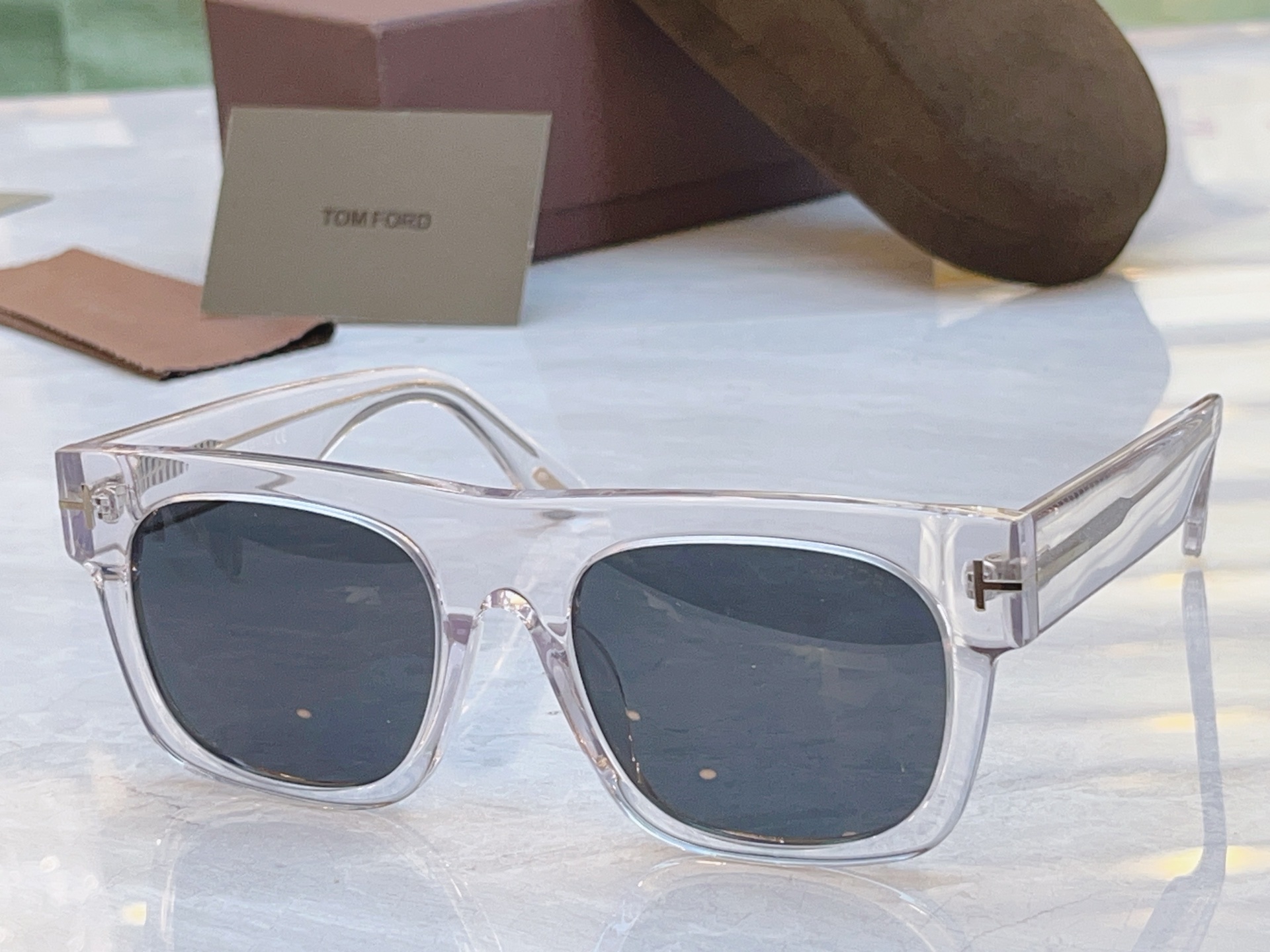 ，【TOM FOR*】汤姆*福特新款太阳镜，MODEL：FT5634，SIZE：52口21-140