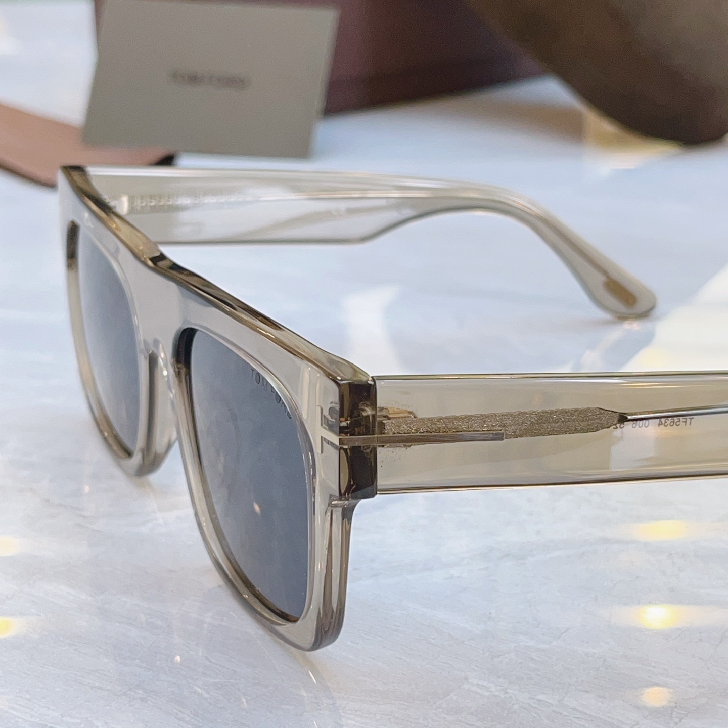 ，【TOM FOR*】汤姆*福特新款太阳镜，MODEL：FT5634，SIZE：52口21-140