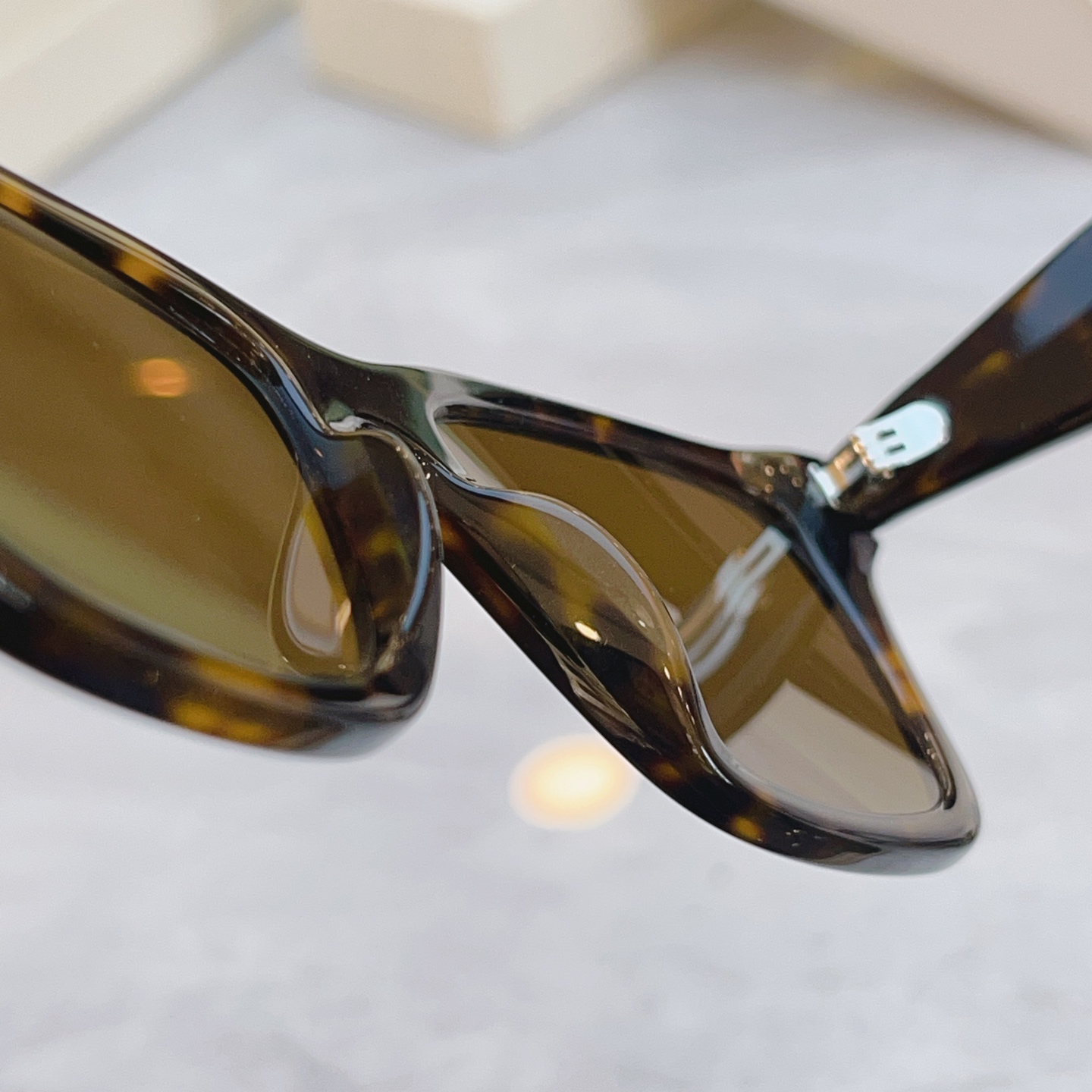 ，【PRAD*】普拉*达新款太阳镜，MODEL：SPR C07，SIZE：51口18-145