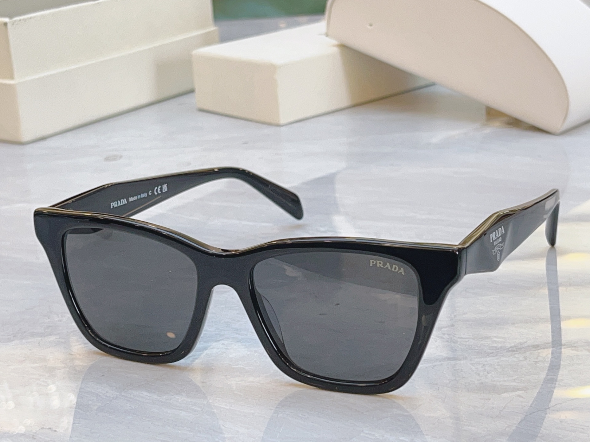 ，【PRAD*】普拉*达新款太阳镜，MODEL：SPR C07，SIZE：51口18-145