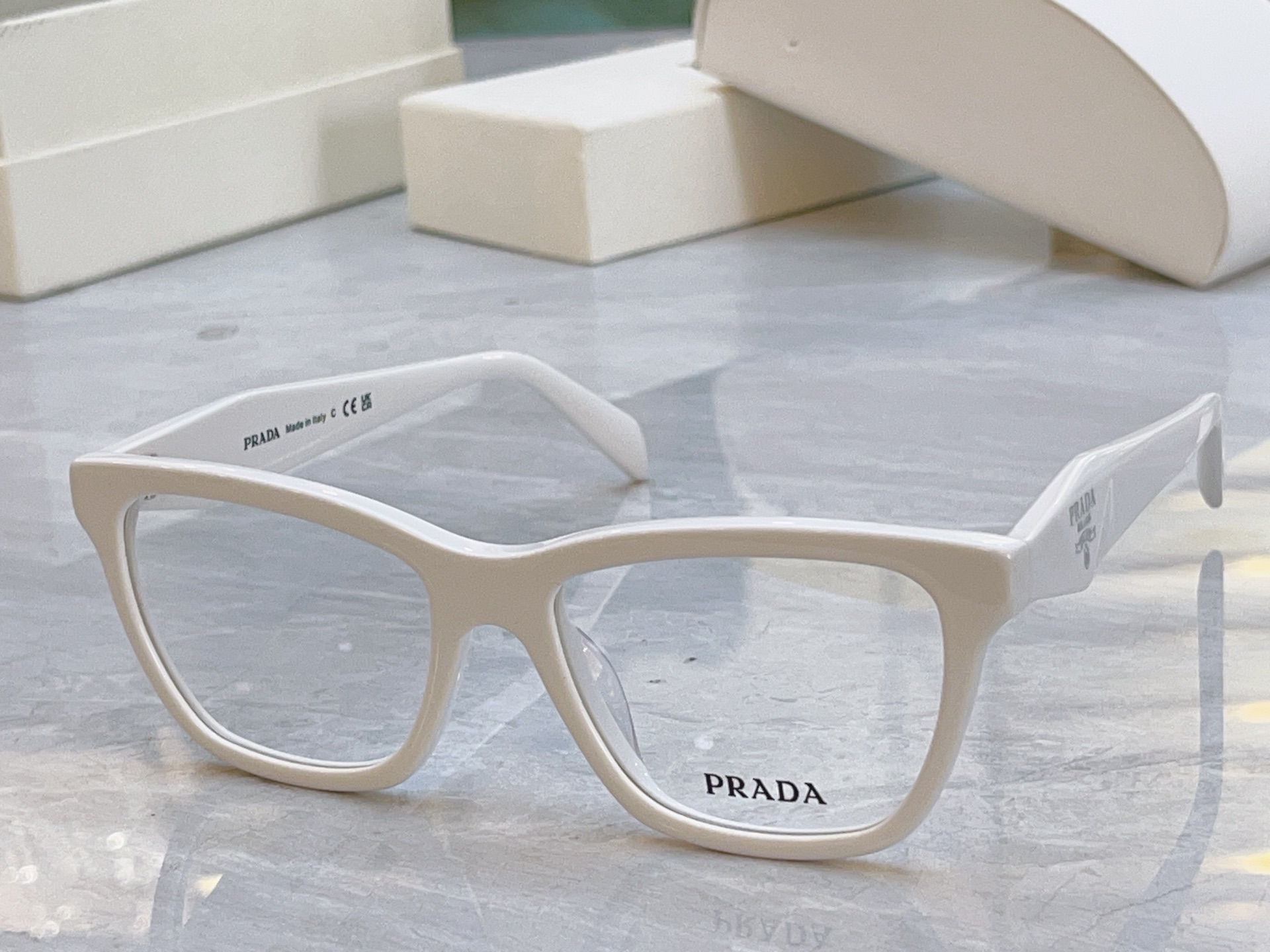 ，【PRAD*】普拉*达新款太阳镜，MODEL：SPR C07，SIZE：51口18-145