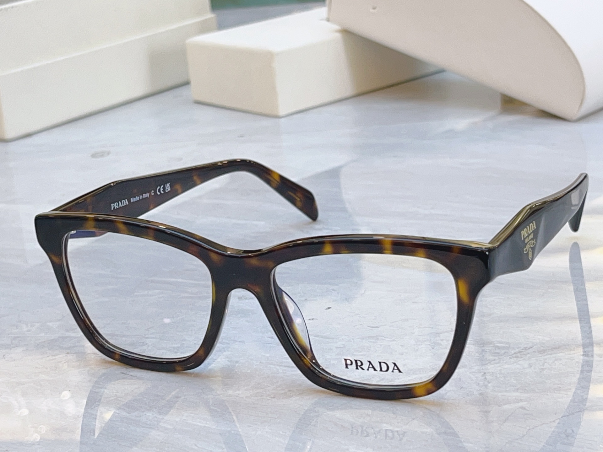 ，【PRAD*】普拉*达新款太阳镜，MODEL：SPR C07，SIZE：51口18-145